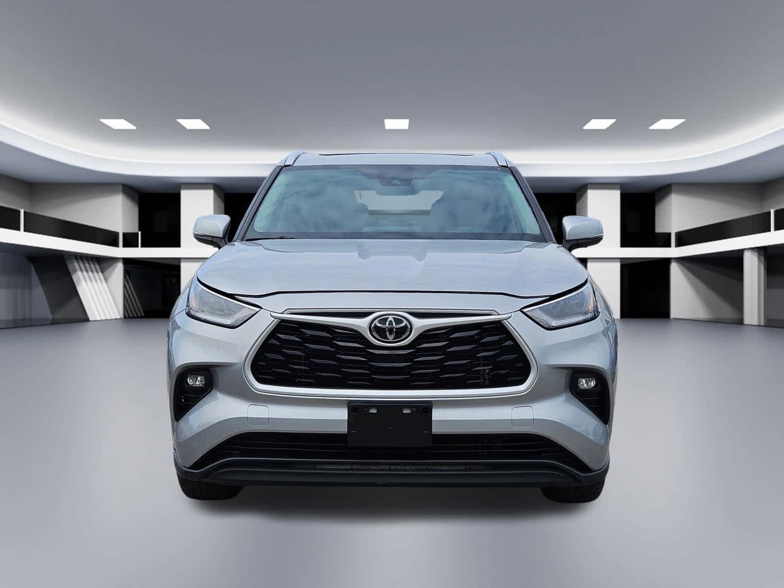Thumbnail: 2021 Toyota Highlander - 9