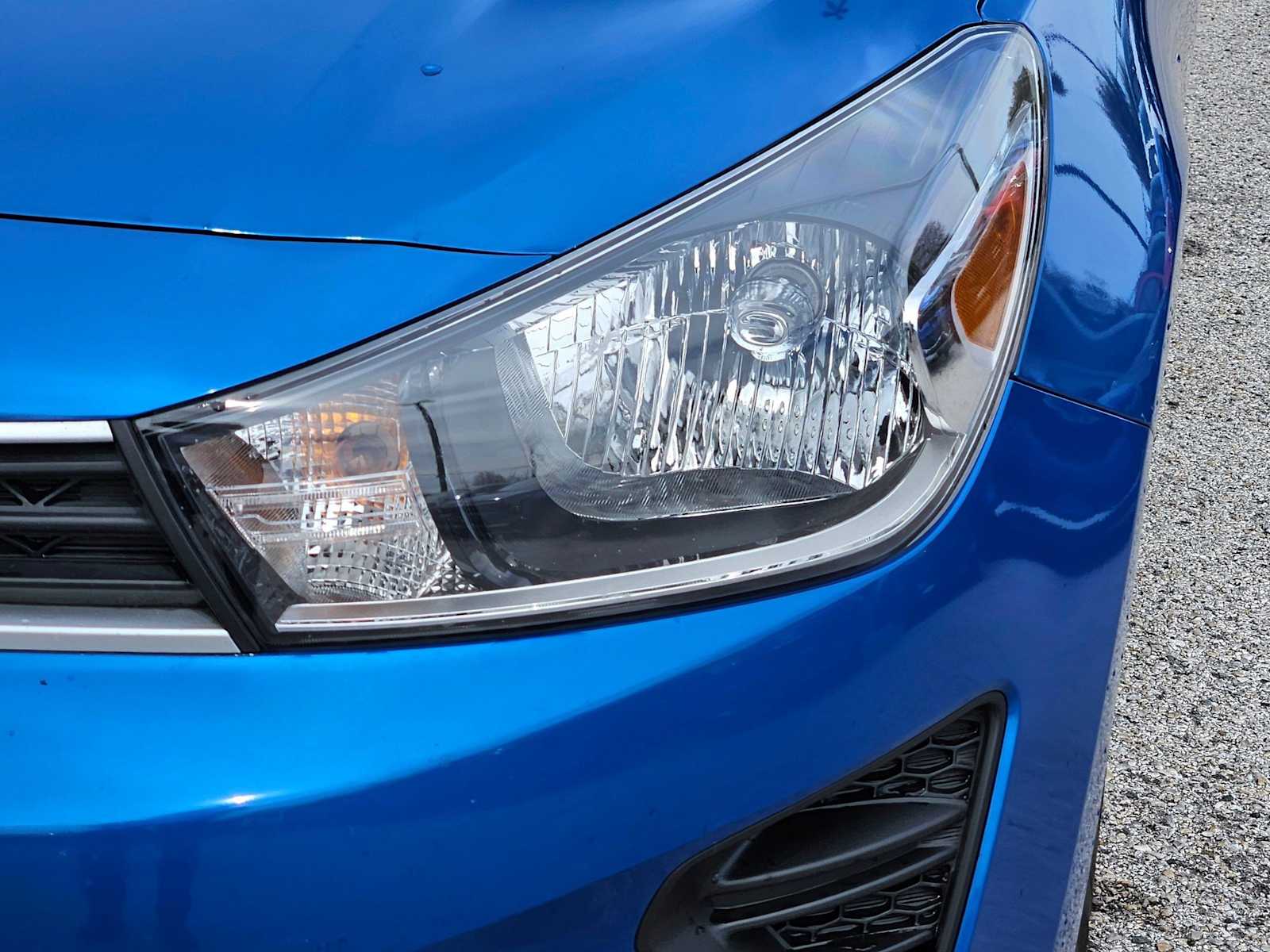 Thumbnail: 2023 Kia Rio - 11