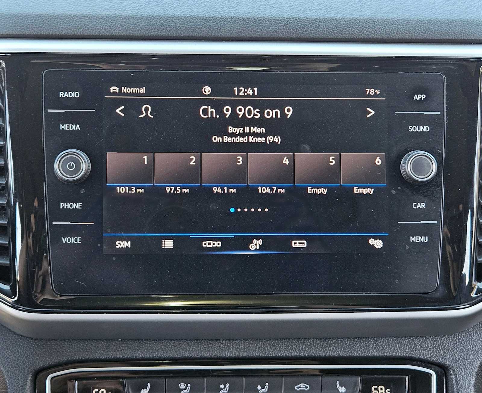 Thumbnail: 2022 Volkswagen Atlas - 29