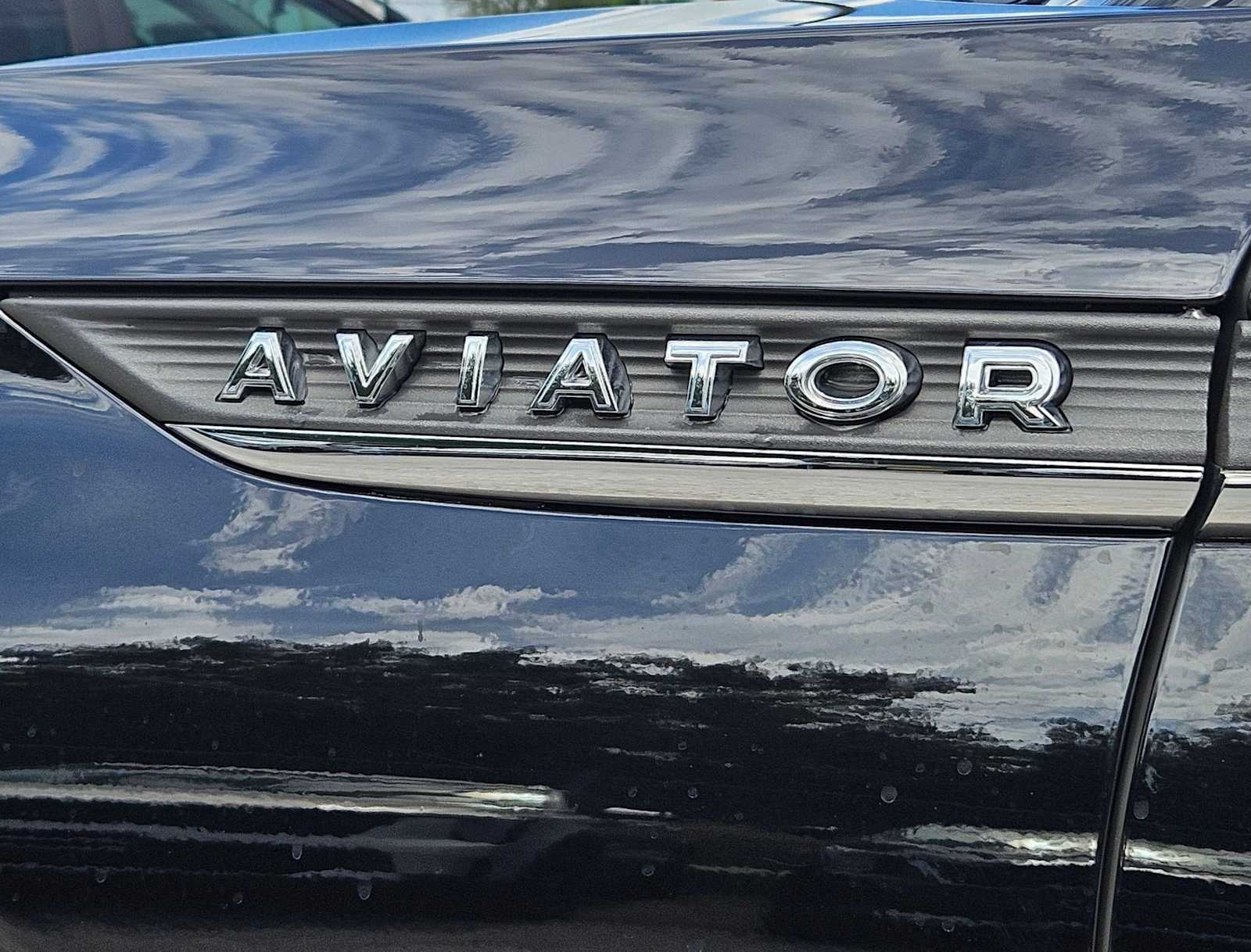 Thumbnail: 2021 Lincoln Aviator - 11