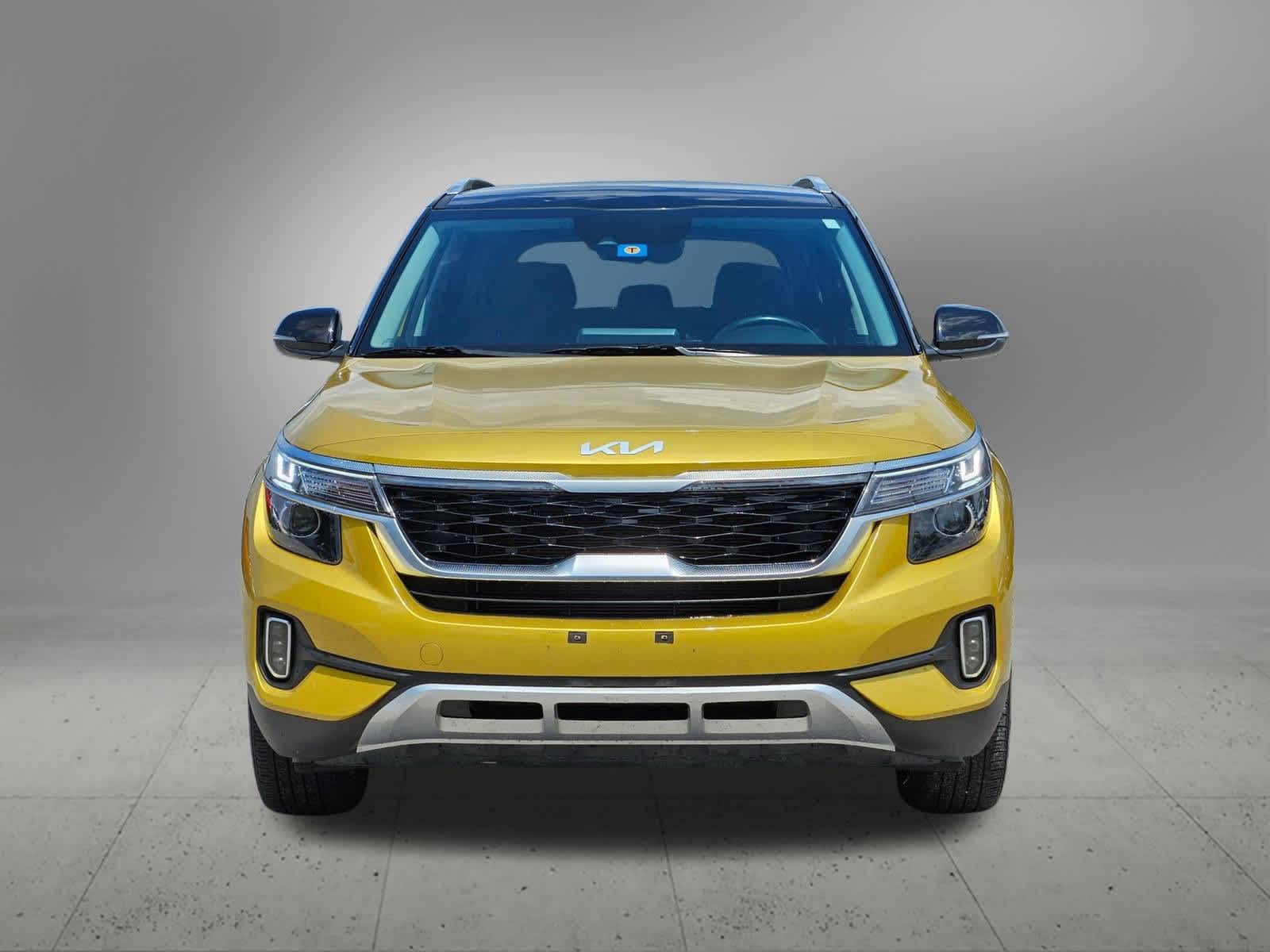 Thumbnail: 2023 Kia Seltos - 9