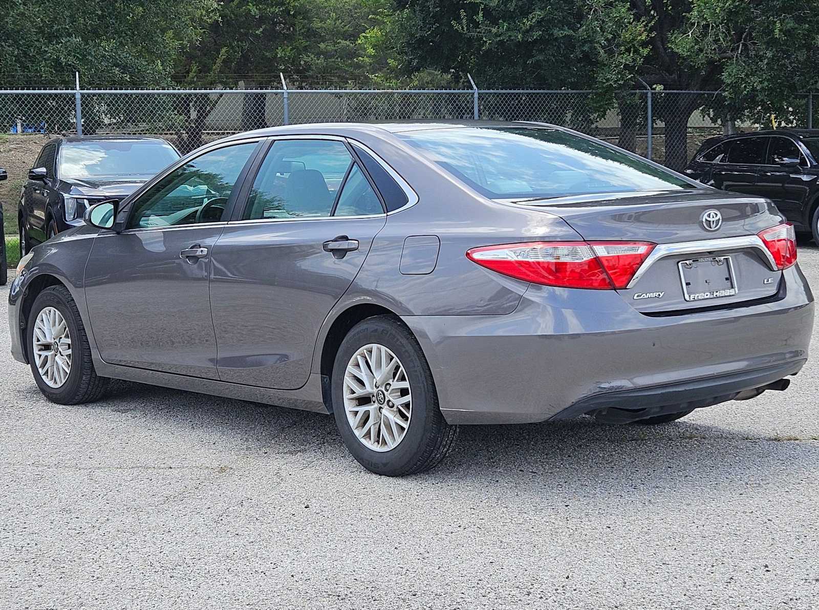 2016 Toyota Camry LE 3