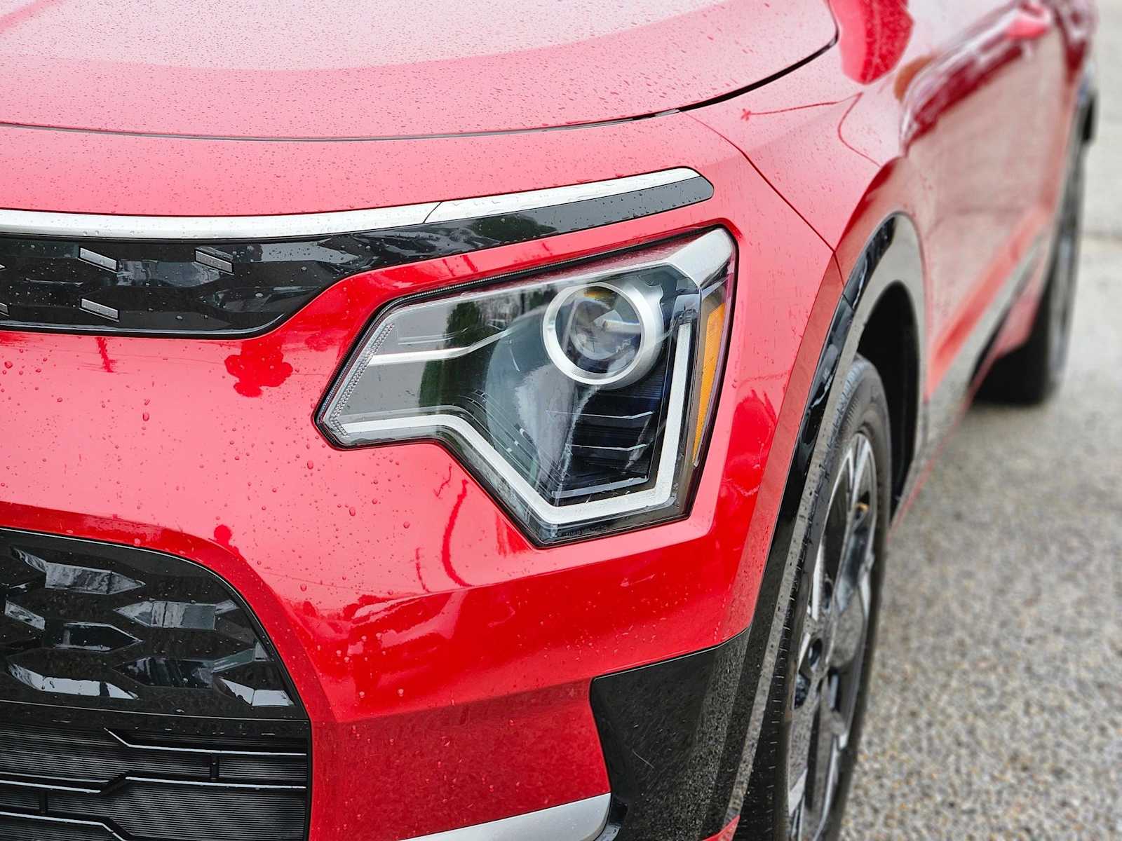 Thumbnail: 2023 Kia Niro - 11