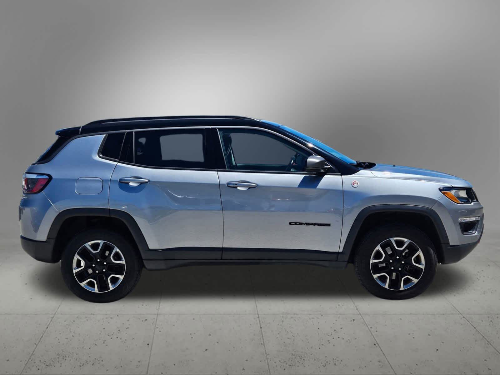Thumbnail: 2018 Jeep Compass - 6