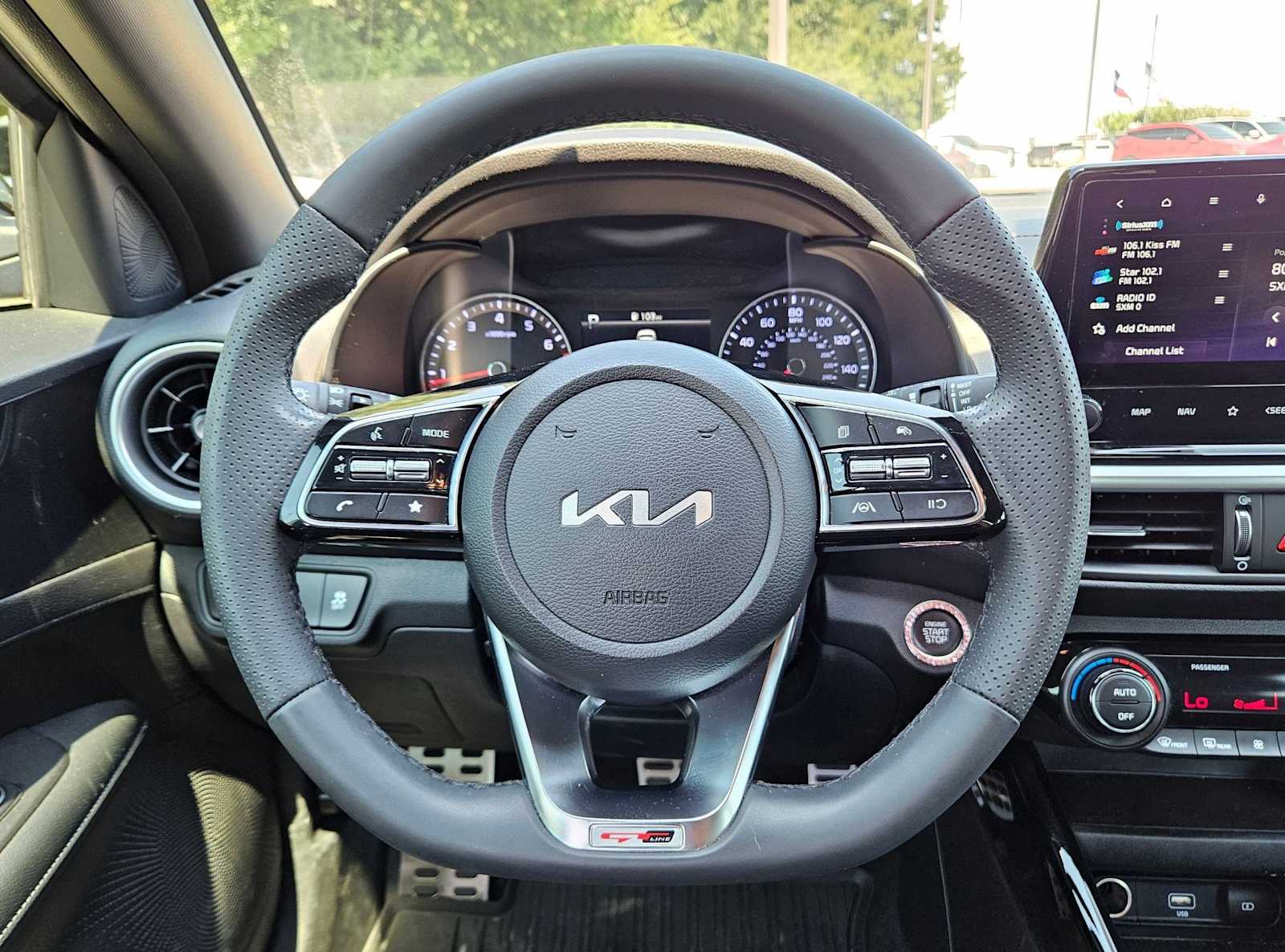 Thumbnail: 2023 Kia Forte - 17