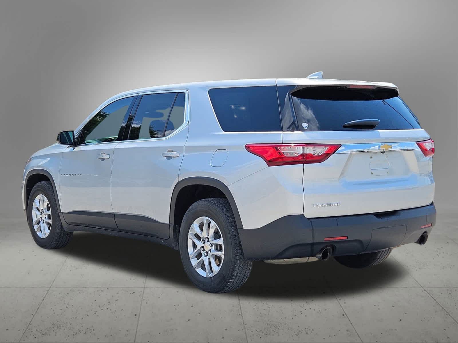 Thumbnail: 2019 Chevrolet Traverse - 4