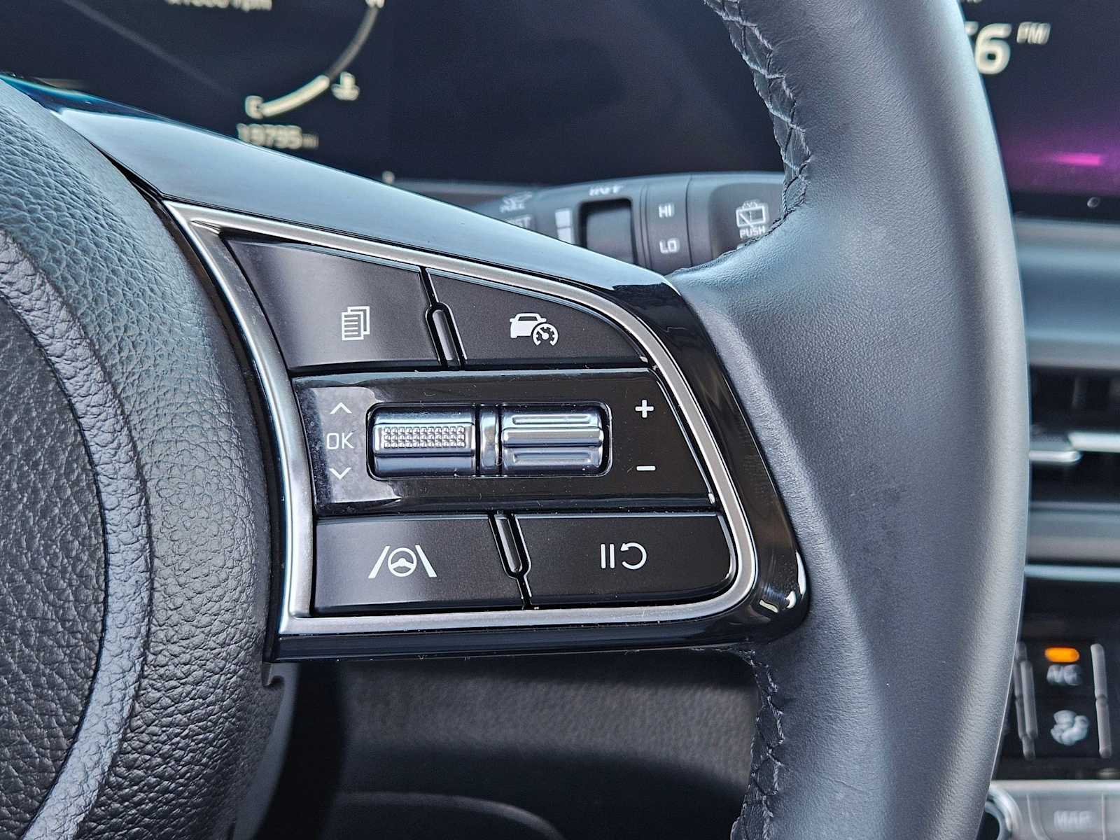 Thumbnail: 2024 Kia Seltos - 24