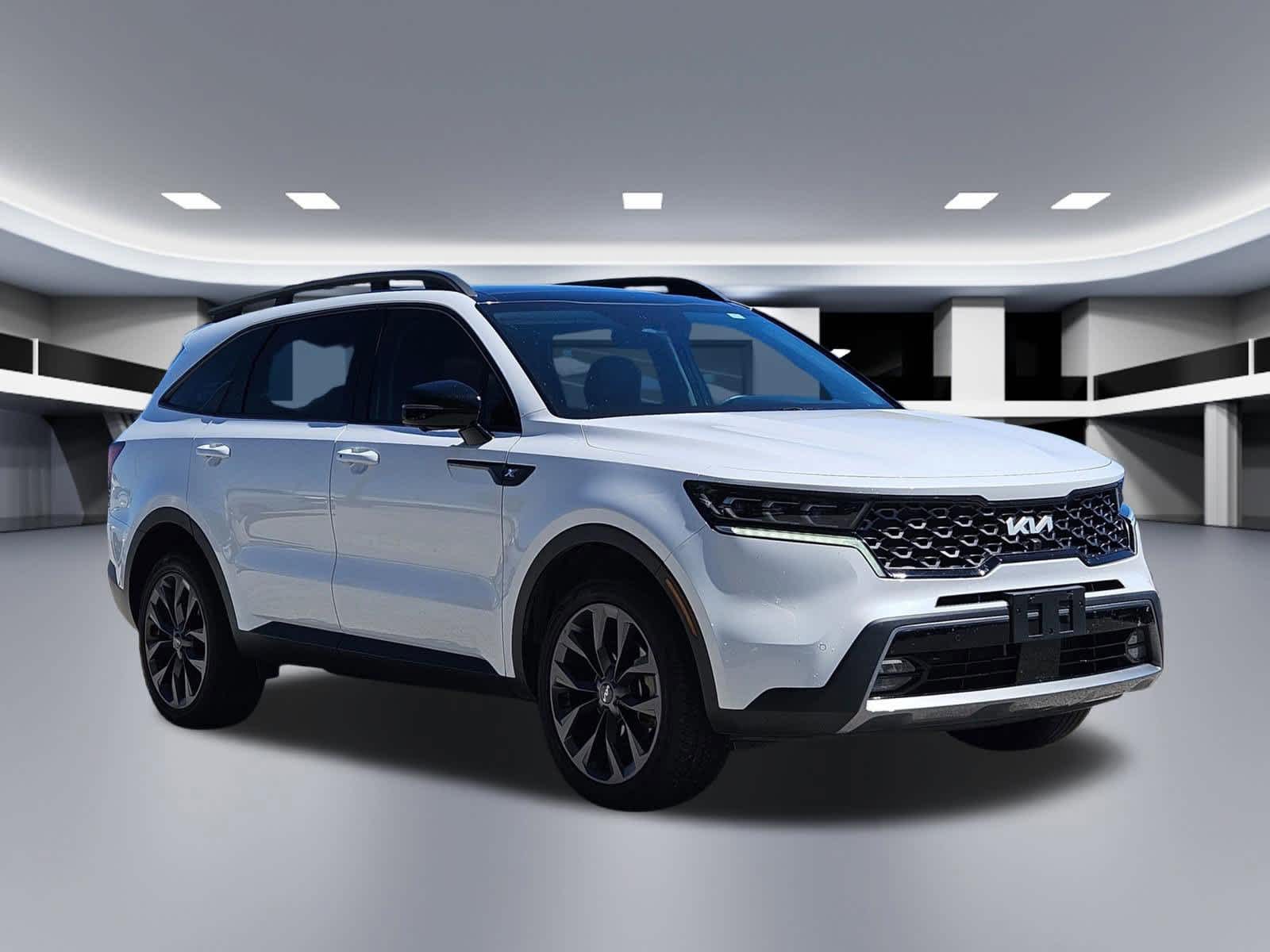 Thumbnail: 2023 Kia Sorento - 8