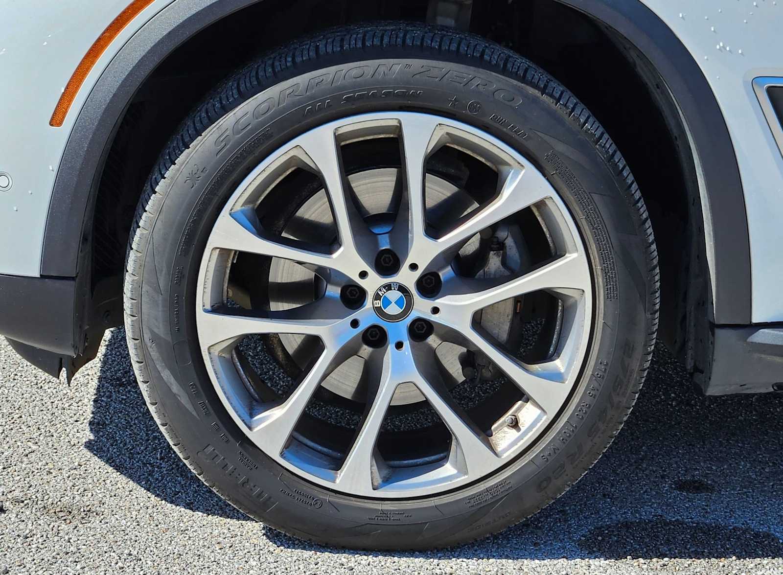 Thumbnail: 2023 BMW X5 - 14