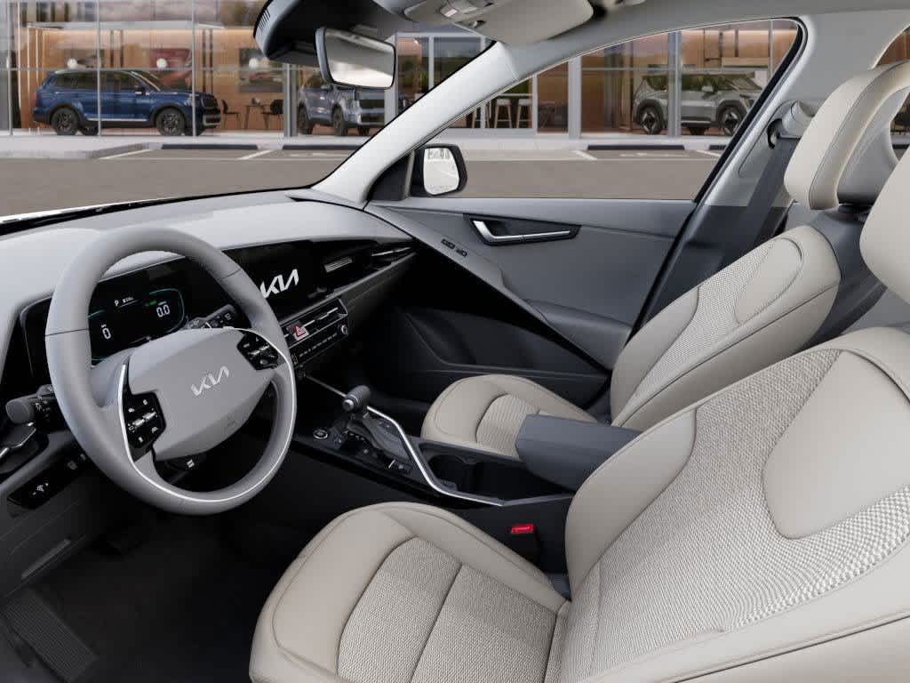 Thumbnail: 2025 Kia Niro - 17