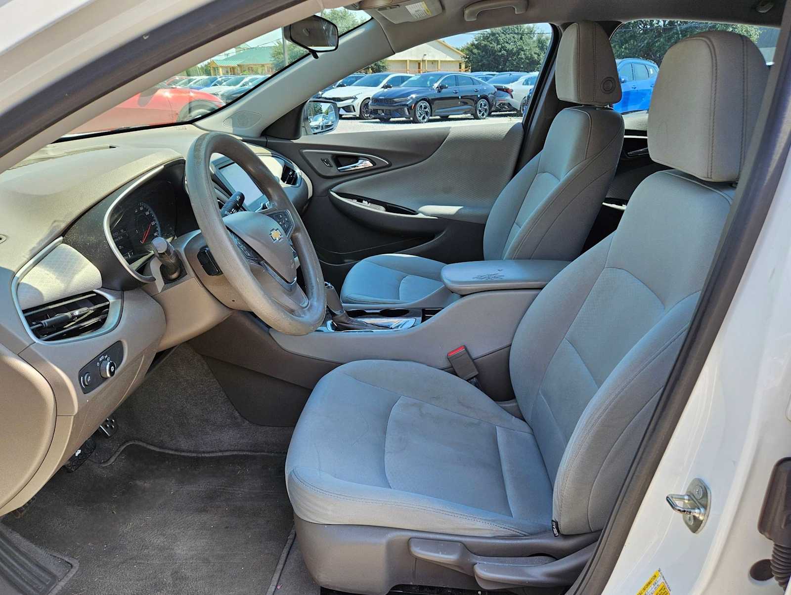 Thumbnail: 2016 Chevrolet Malibu - 14
