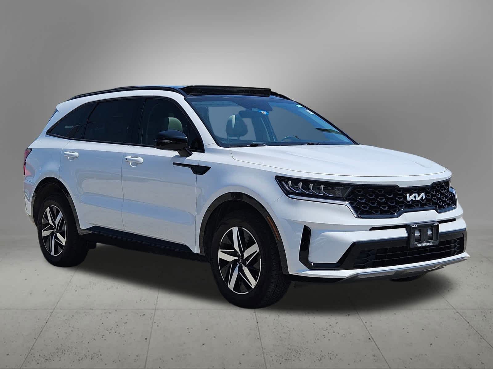Thumbnail: 2022 Kia Sorento - 7