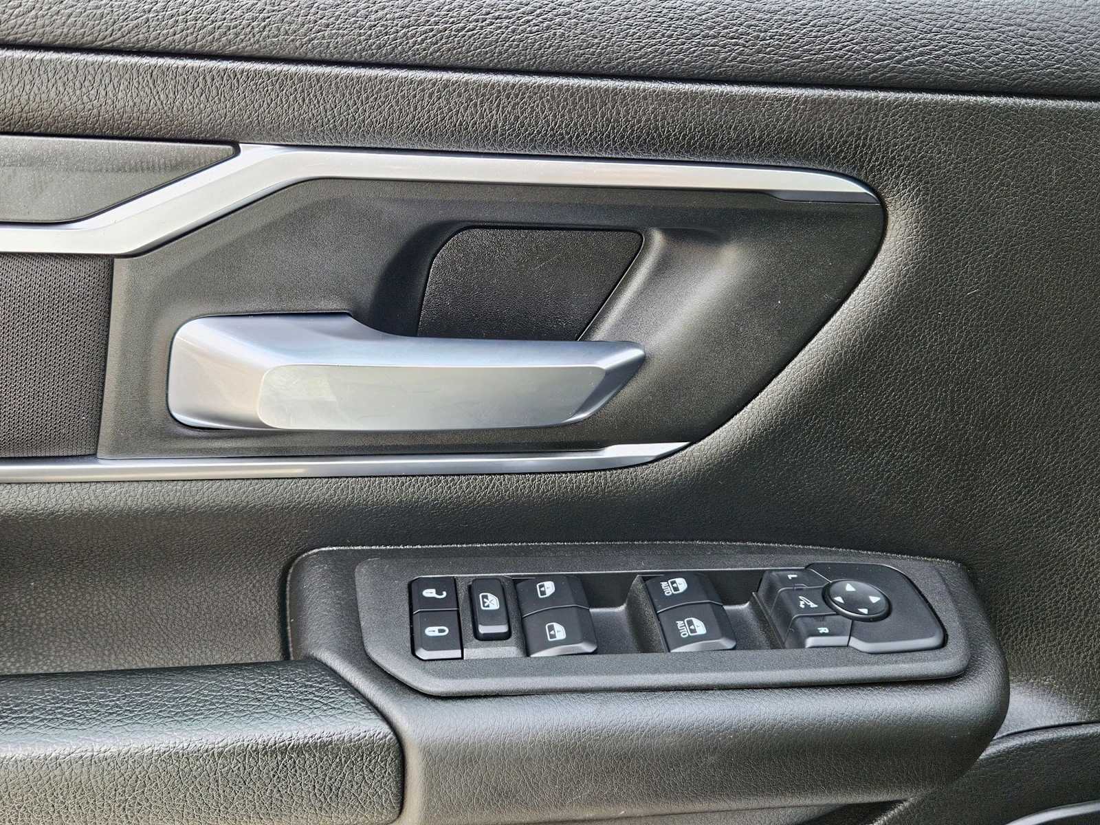 Thumbnail: 2025 RAM 1500 - 28