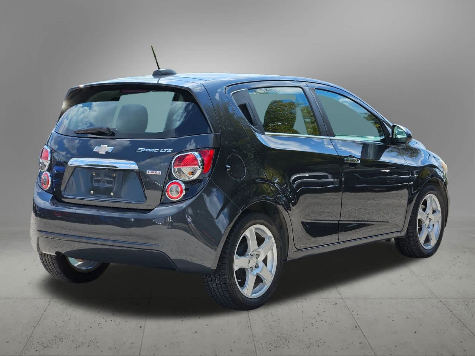 Thumbnail: 2015 Chevrolet Sonic - 5