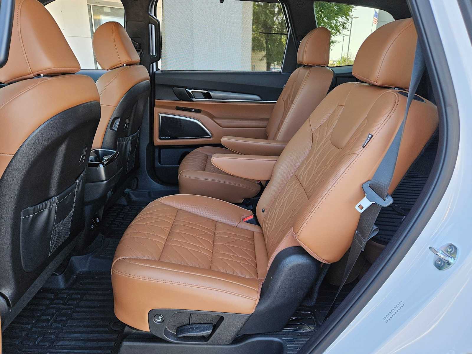 Thumbnail: 2024 Kia Telluride - 18