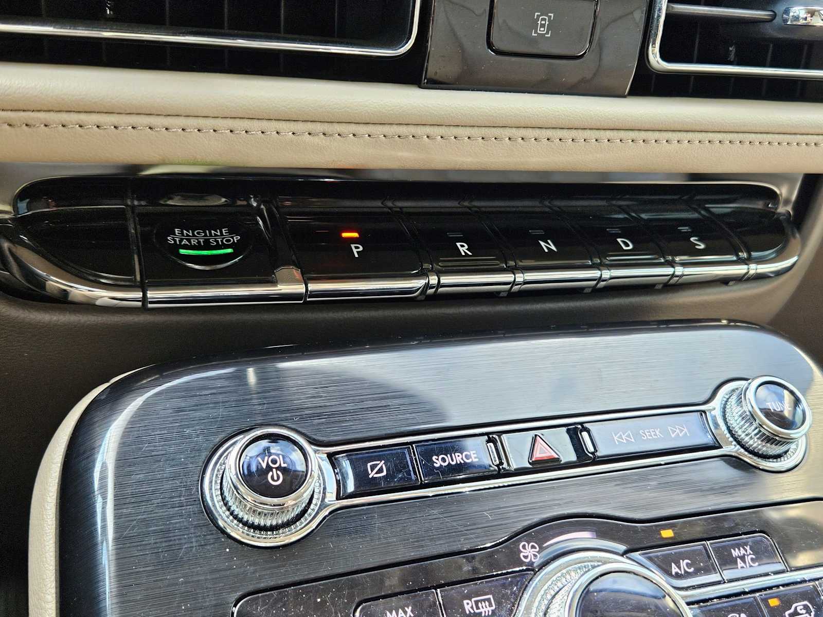 Thumbnail: 2022 Lincoln Nautilus - 31