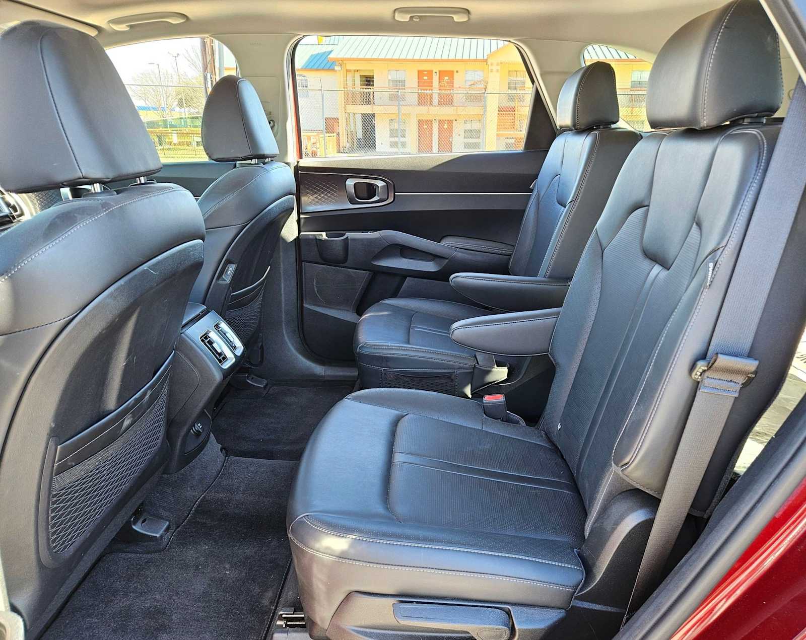 Thumbnail: 2024 Kia Sorento - 18