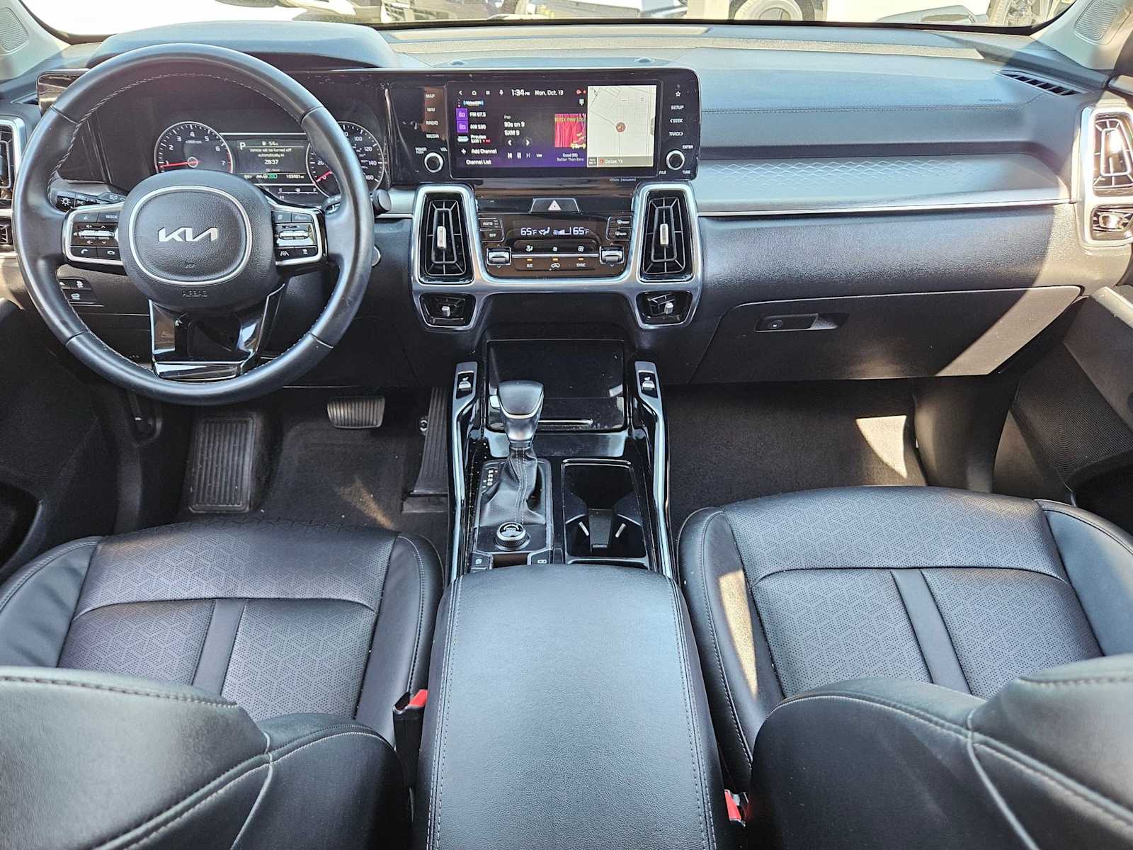 Thumbnail: 2022 Kia Sorento - 16