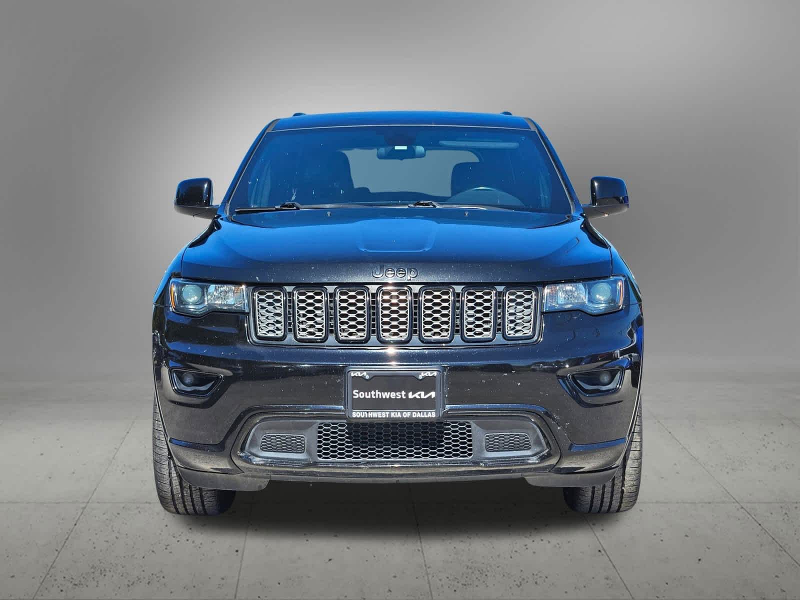 Thumbnail: 2023 Jeep Grand Cherokee - 8