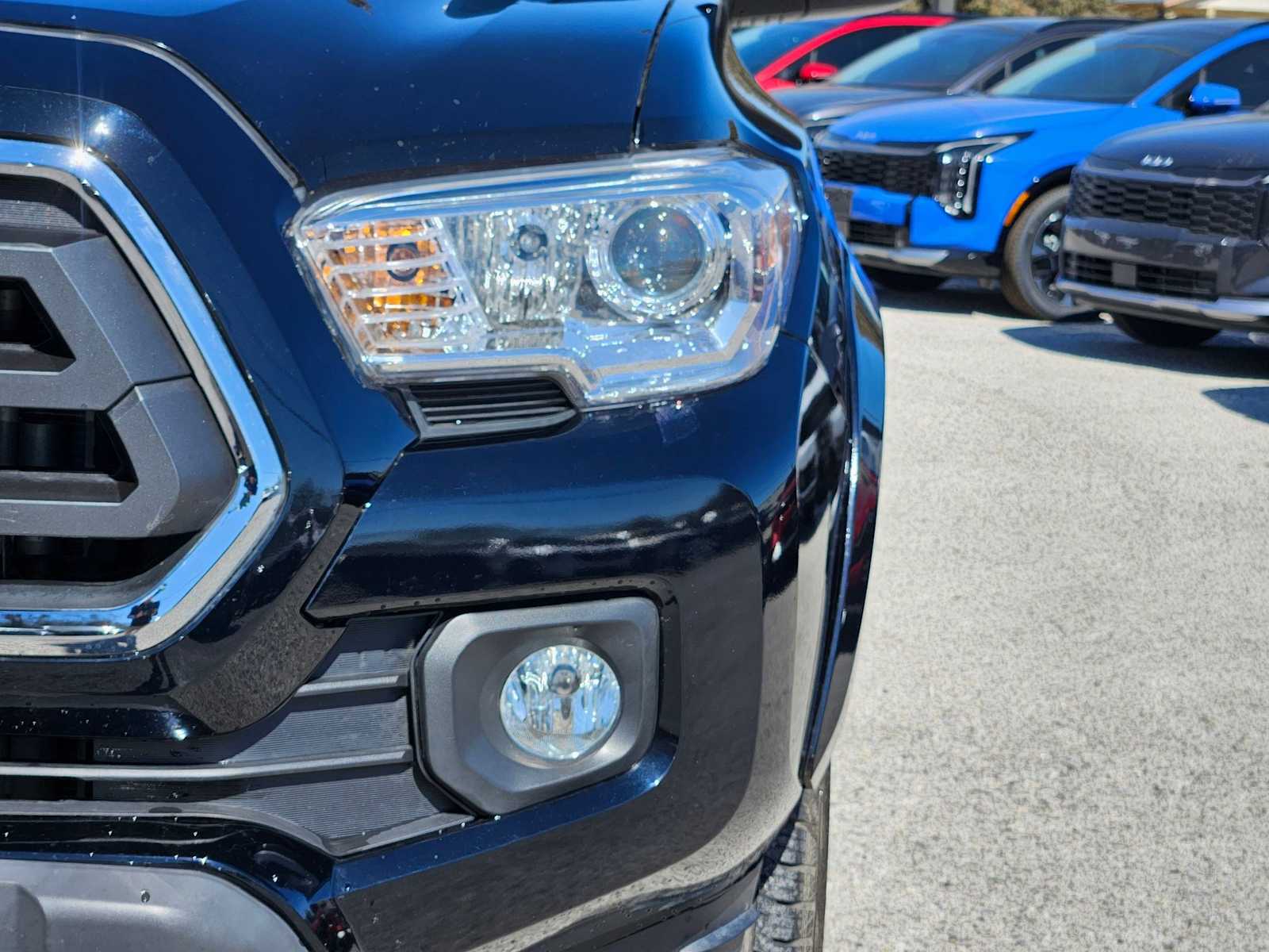 Thumbnail: 2022 Toyota Tacoma - 11