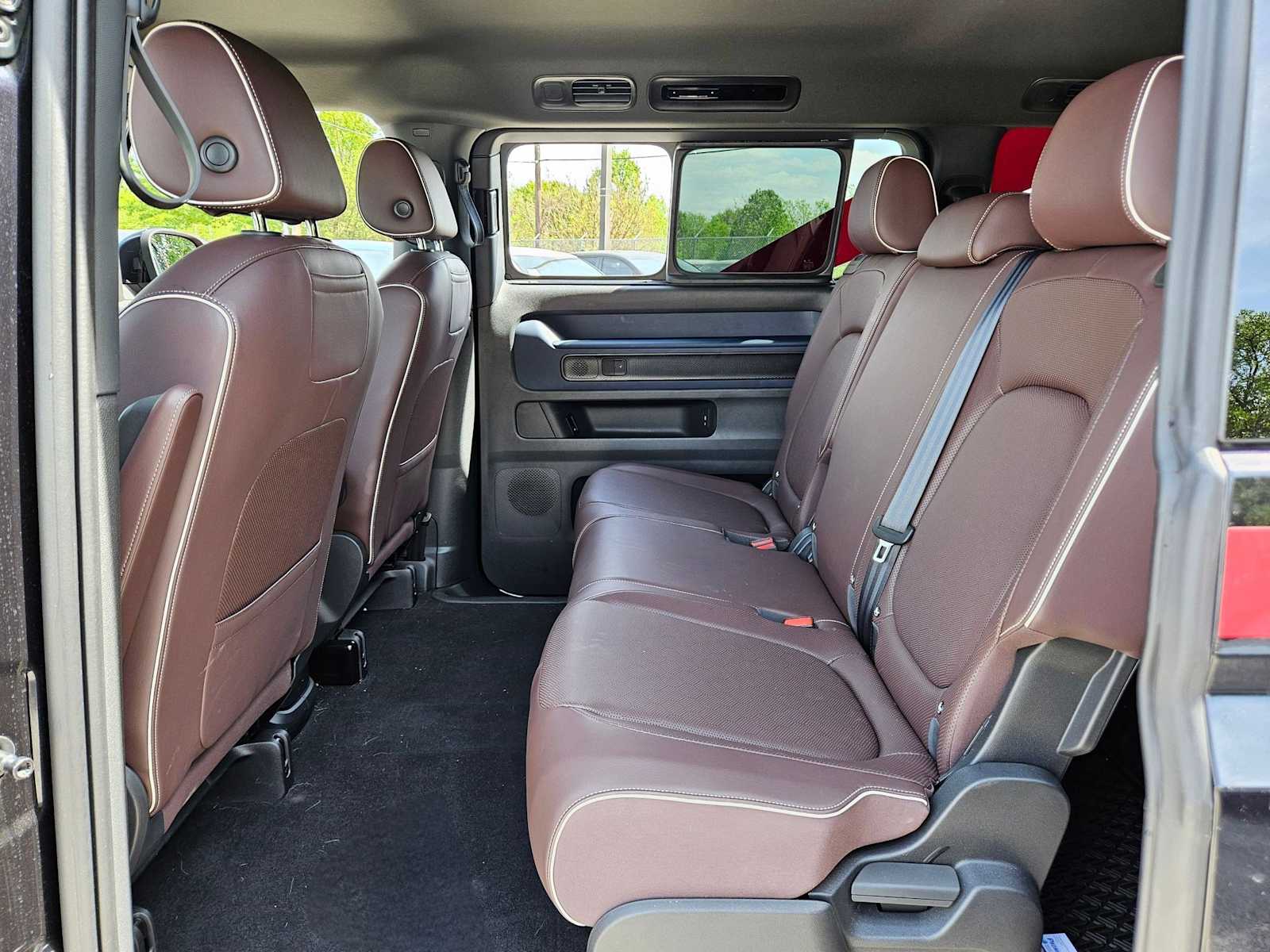 Thumbnail: 2025 Volkswagen ID.Buzz - 15