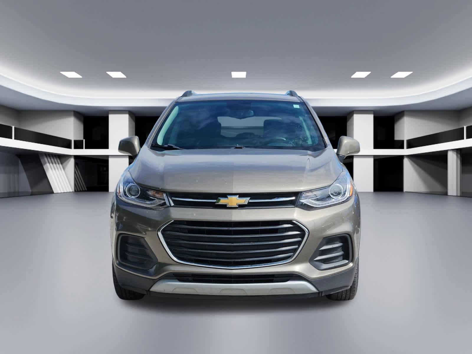 Thumbnail: 2021 Chevrolet Trax - 8