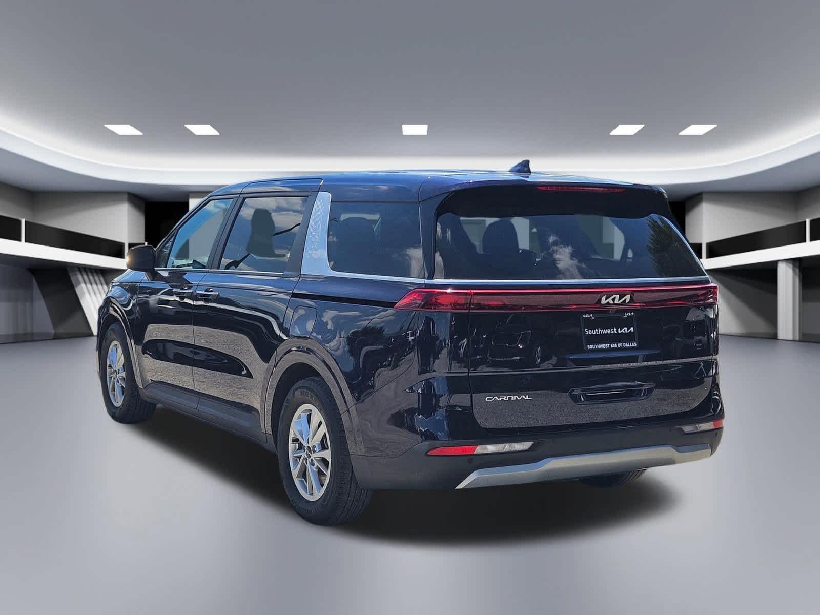 Thumbnail: 2024 Kia Carnival - 4