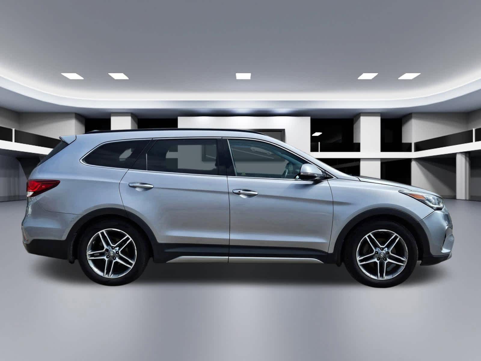 Thumbnail: 2017 Hyundai Santa Fe - 5