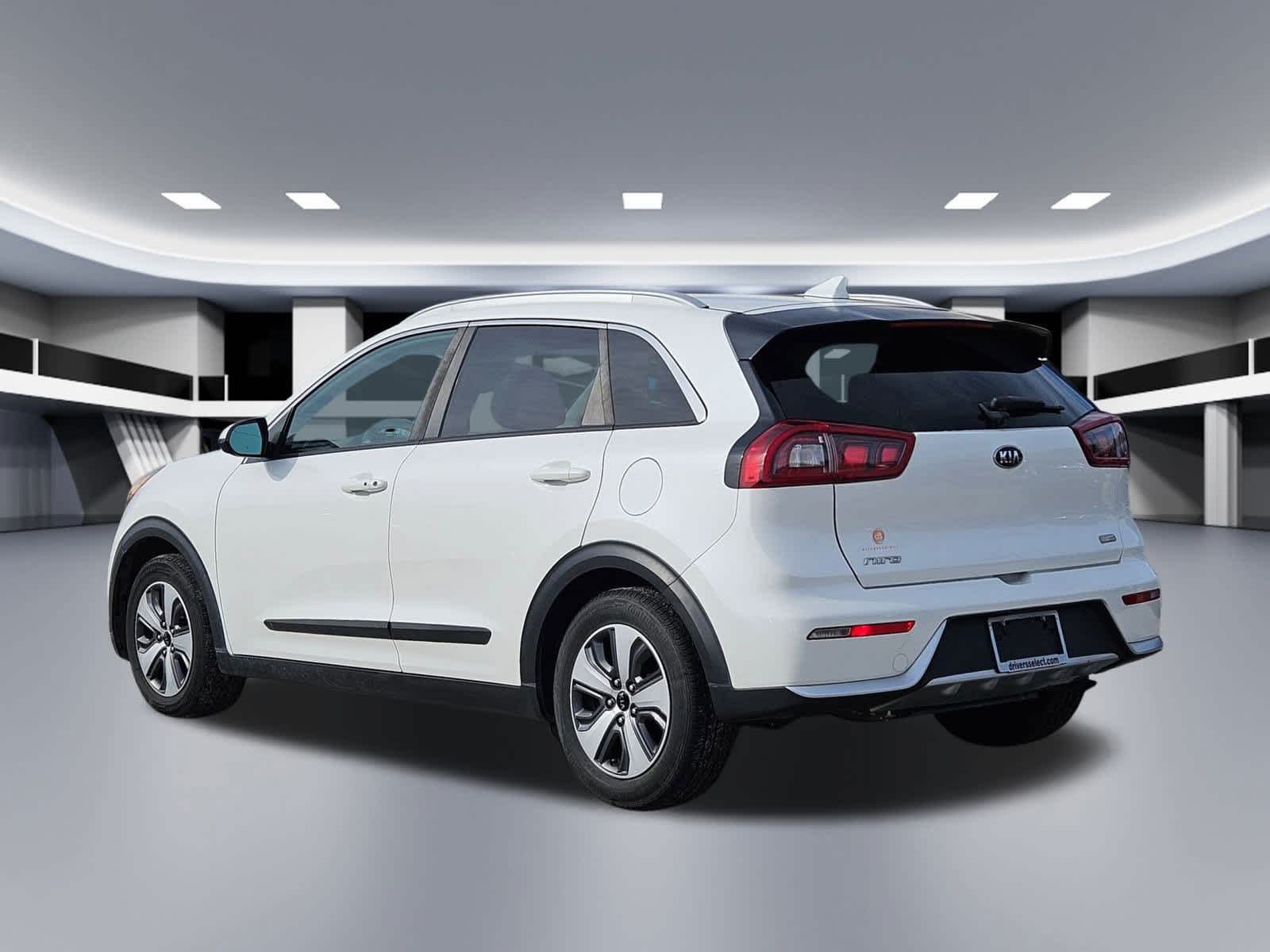 Thumbnail: 2018 Kia Niro - 4