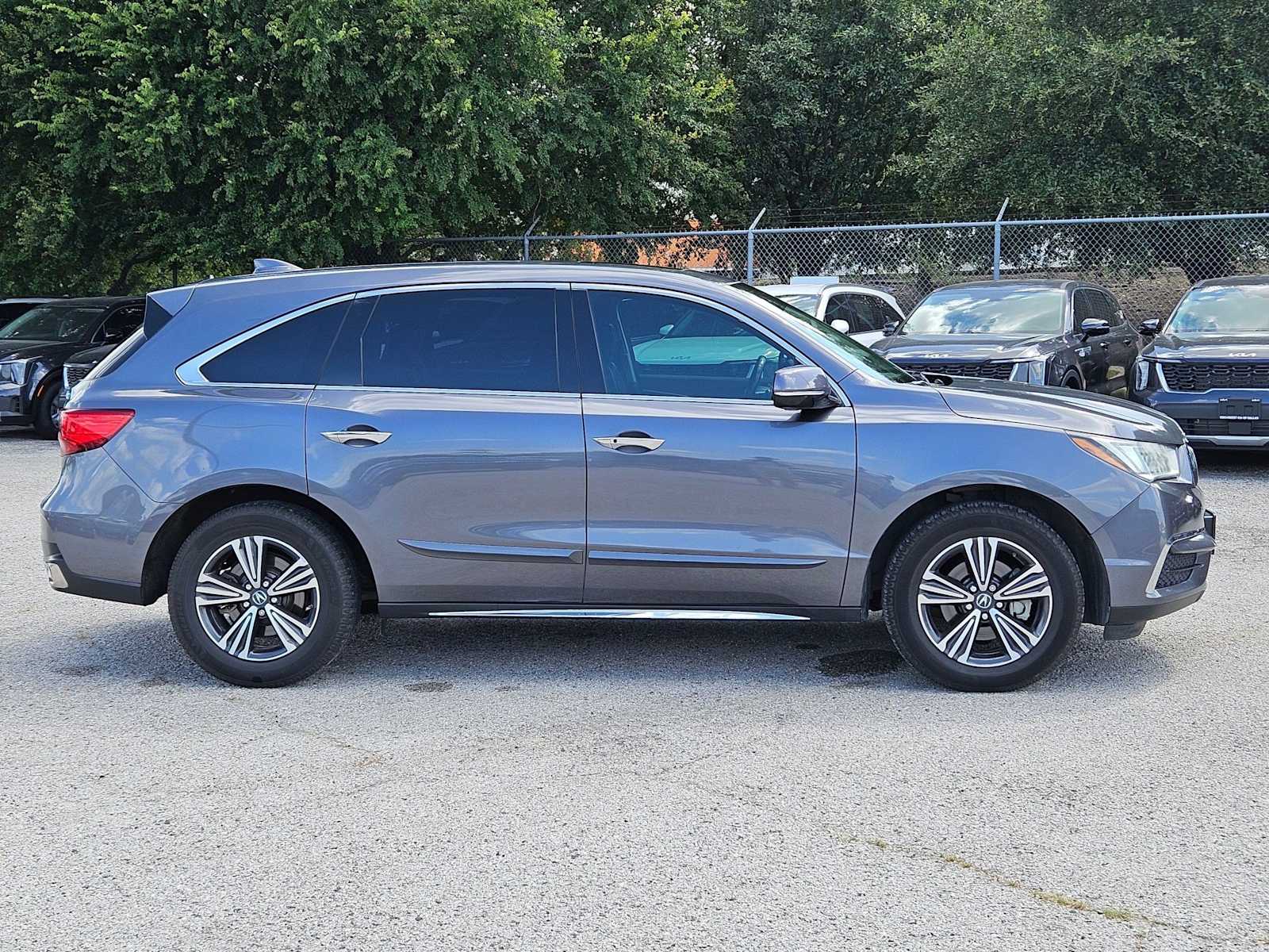 Thumbnail: 2017 Acura MDX - 6