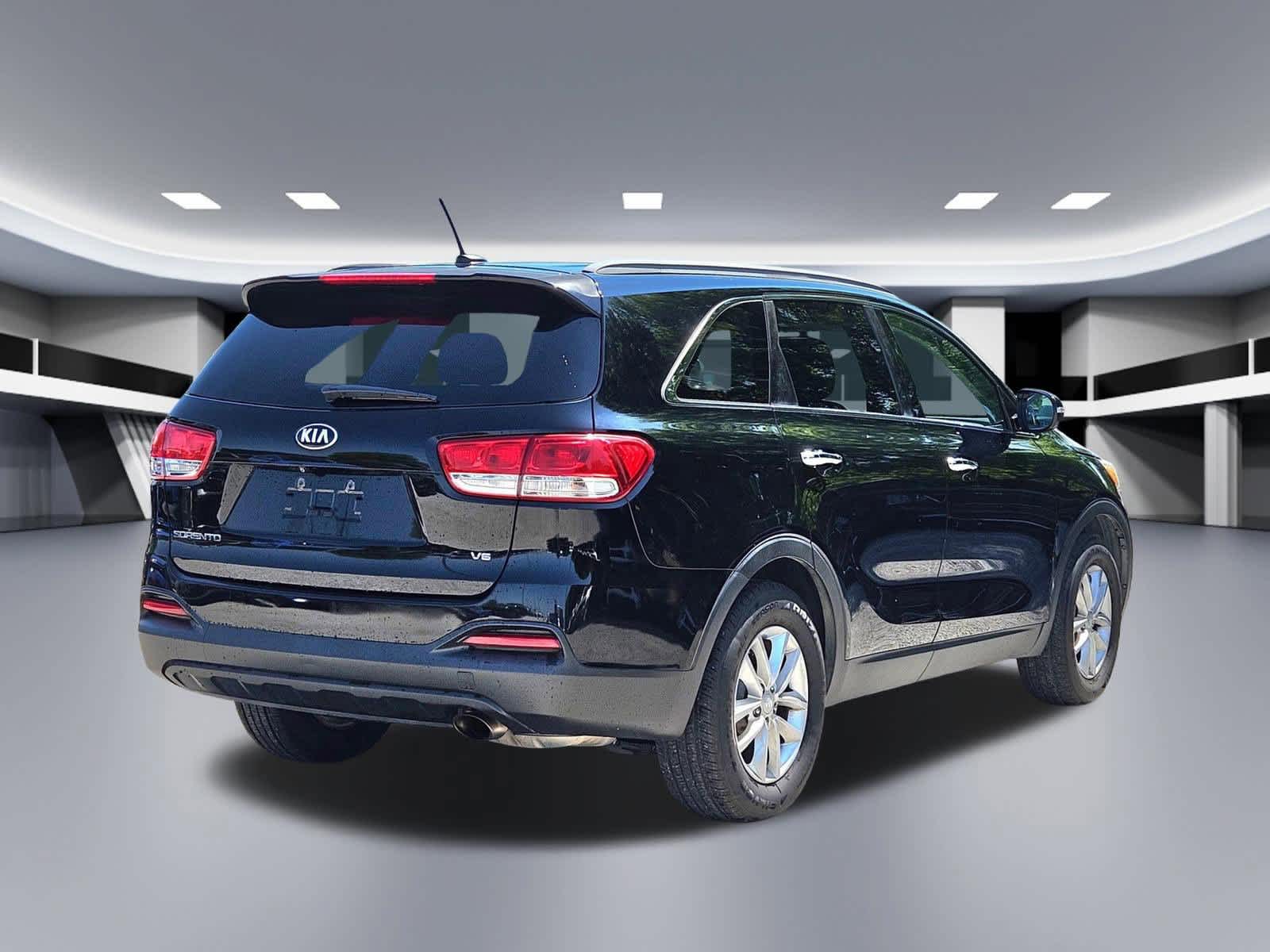 Thumbnail: 2016 Kia Sorento - 6