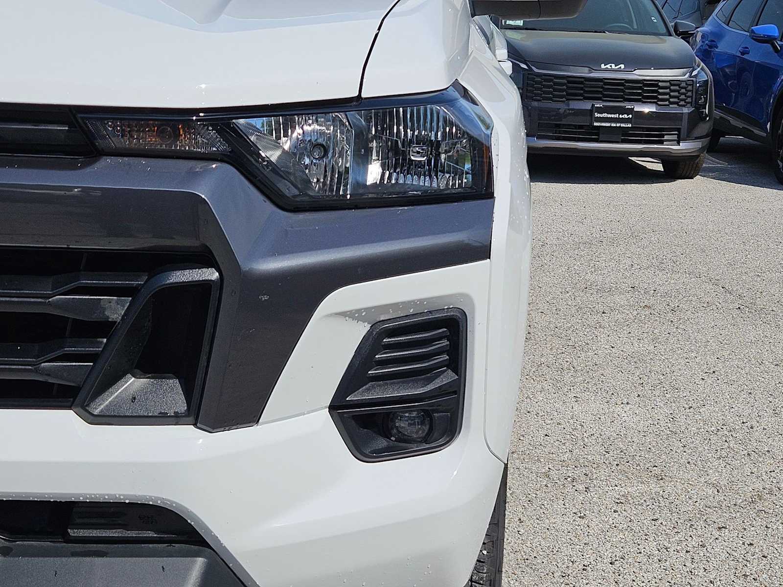 Thumbnail: 2023 Chevrolet Colorado - 11