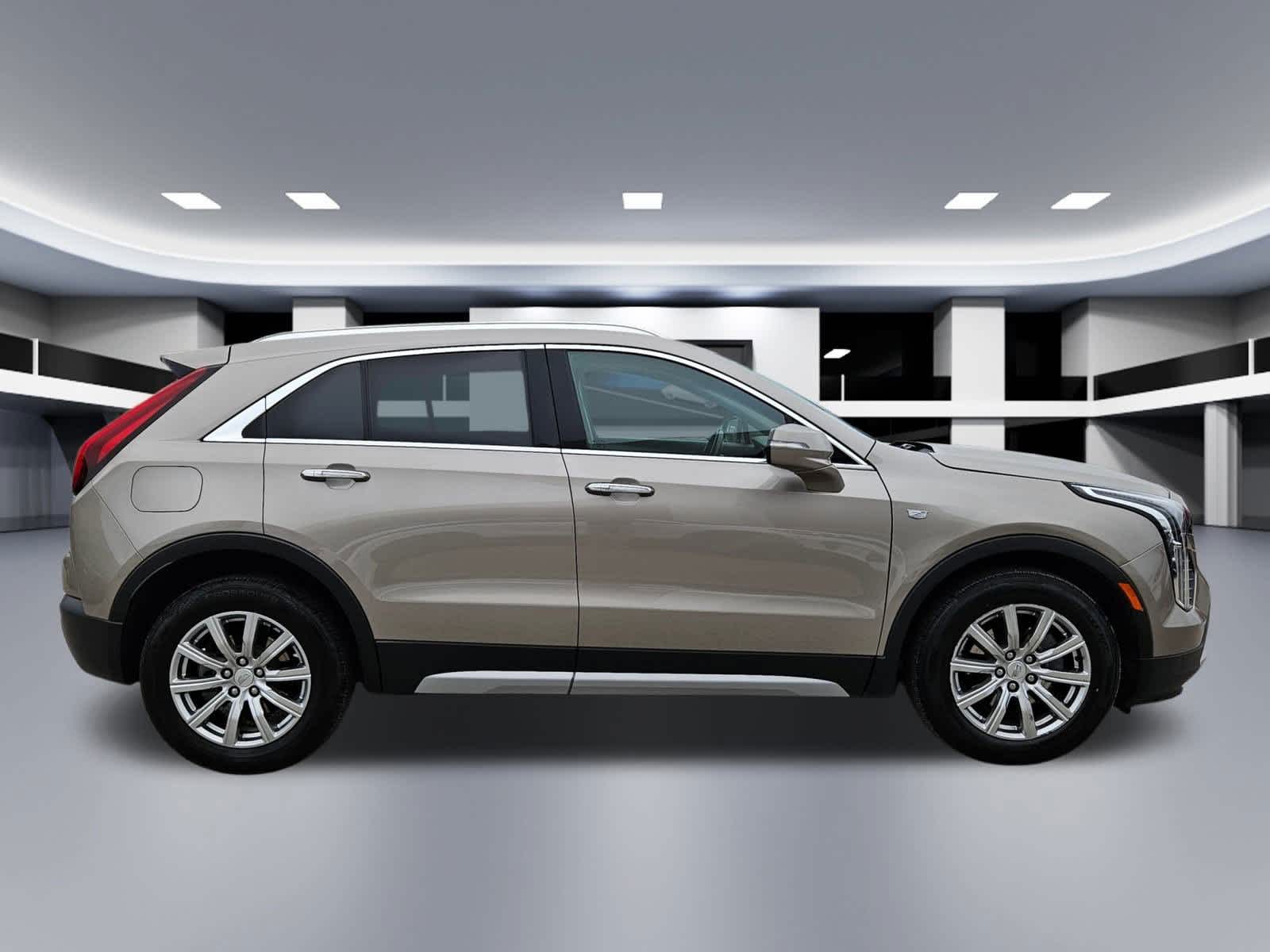 Thumbnail: 2023 Cadillac XT4 - 7