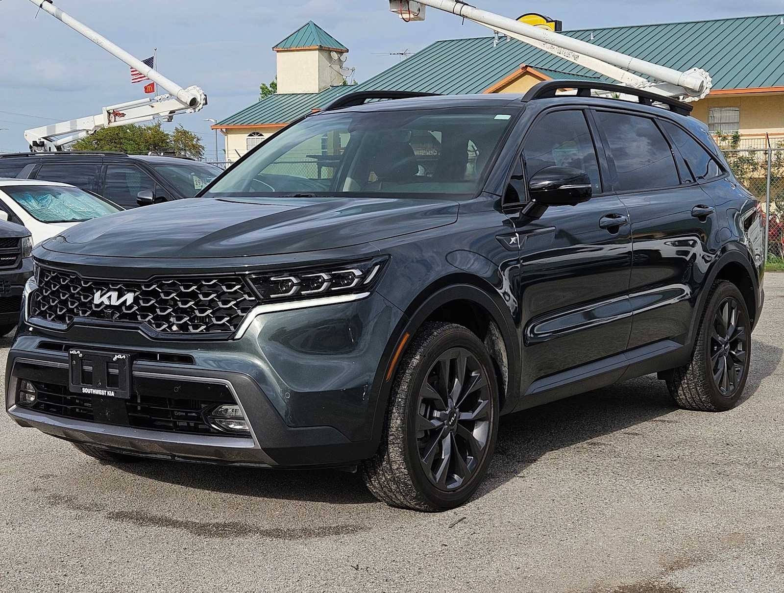 Thumbnail: 2023 Kia Sorento - 10