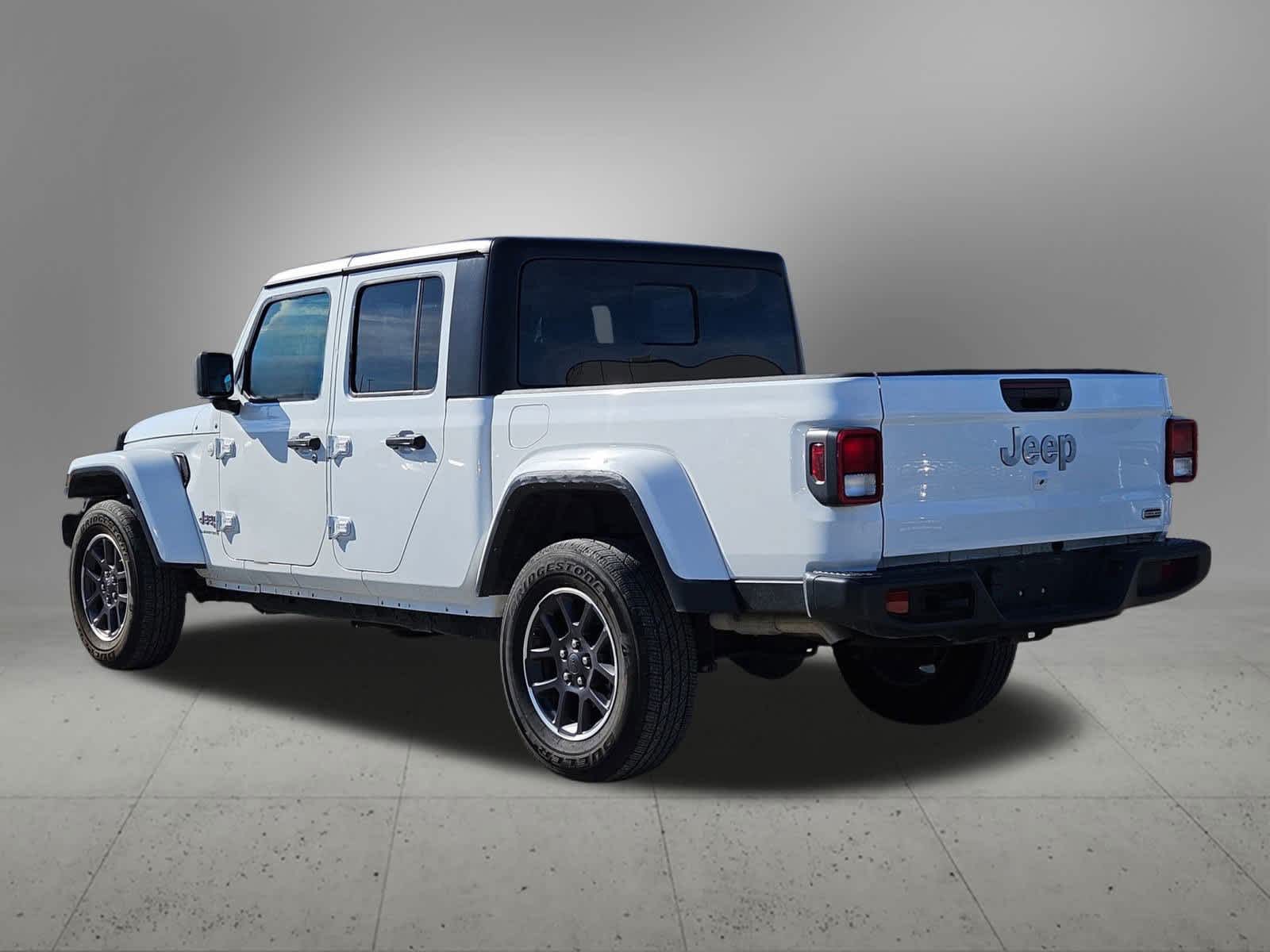 Thumbnail: 2023 Jeep Gladiator - 4