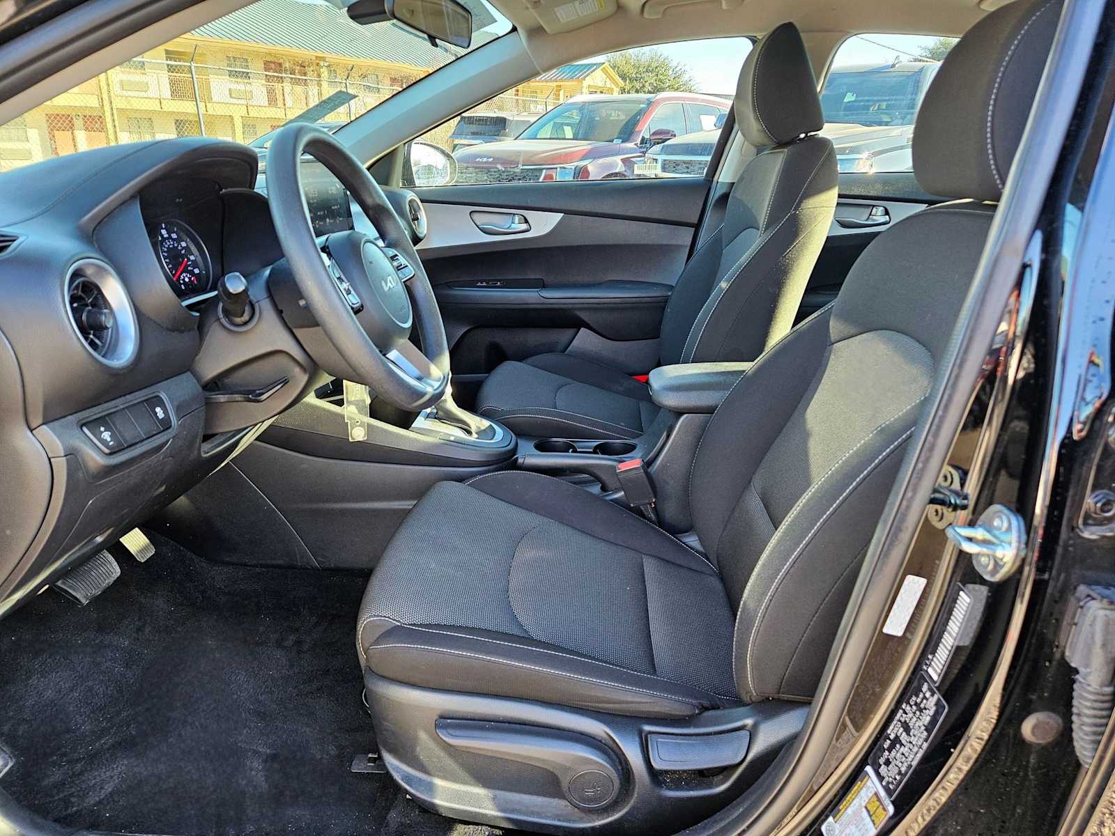 Thumbnail: 2024 Kia Forte - 17