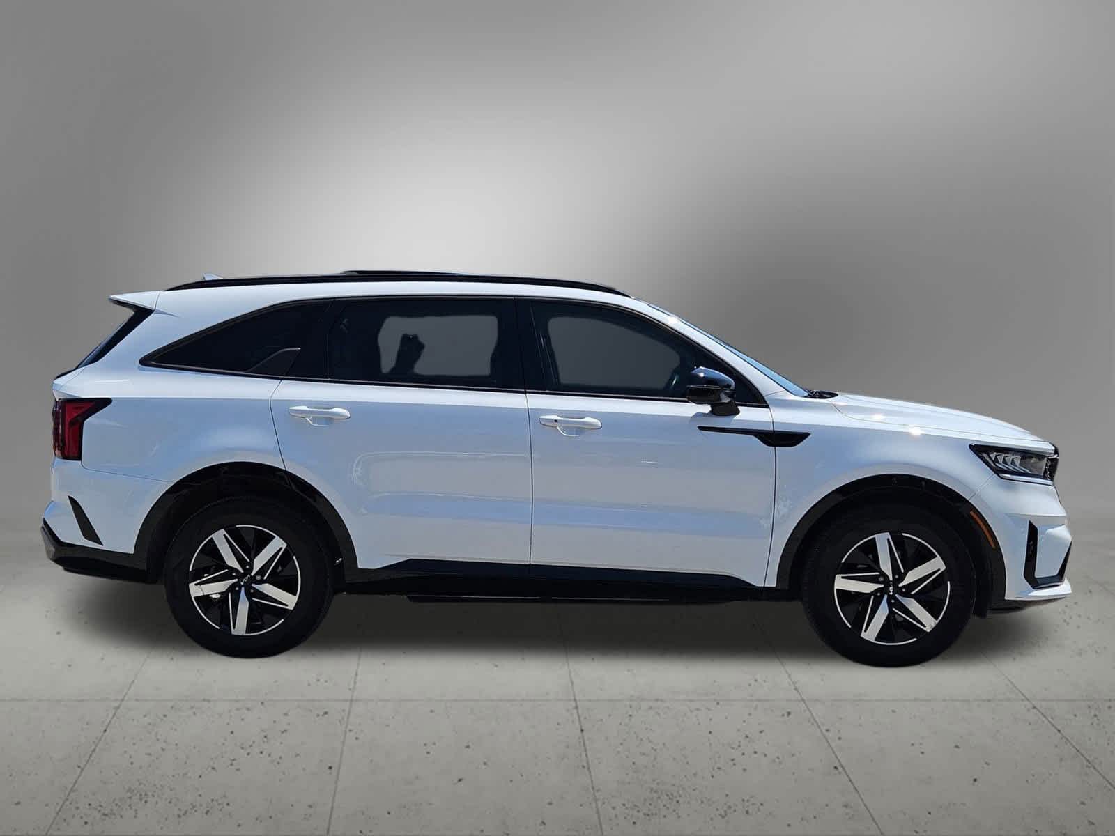 Thumbnail: 2022 Kia Sorento - 6