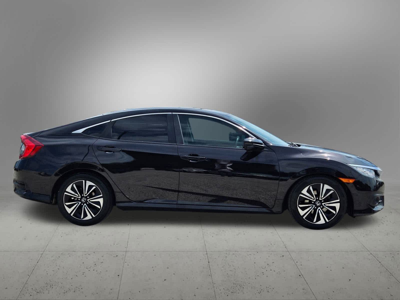 Thumbnail: 2017 Honda Civic - 7