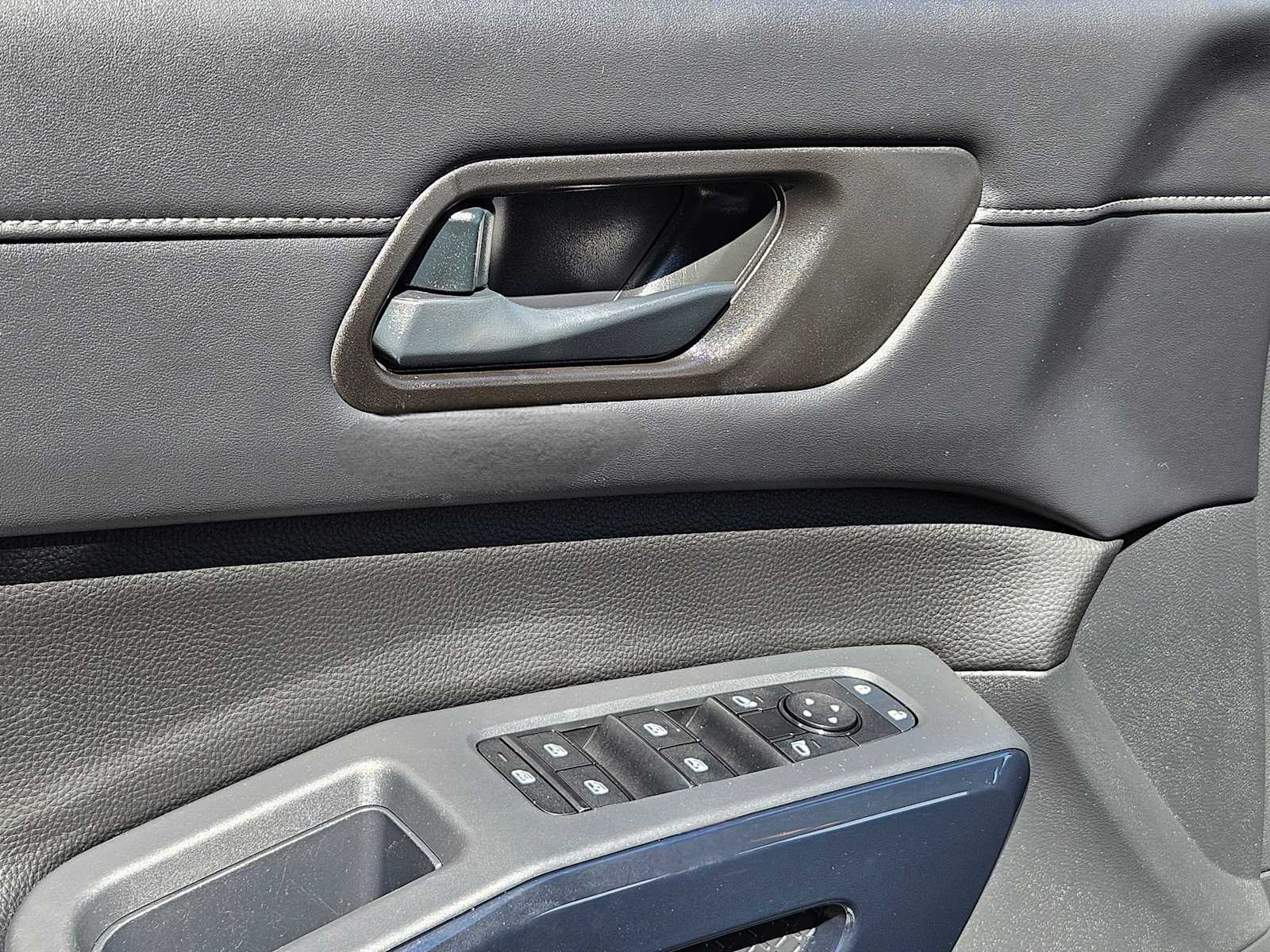 Thumbnail: 2025 Nissan Pathfinder - 24