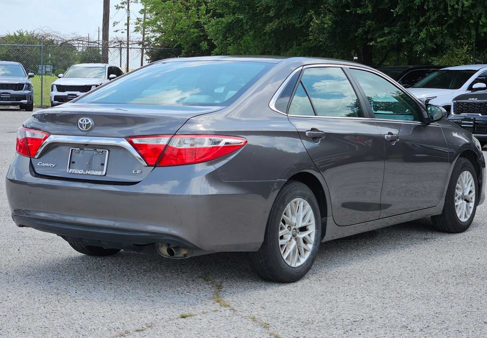 2016 Toyota Camry LE 5