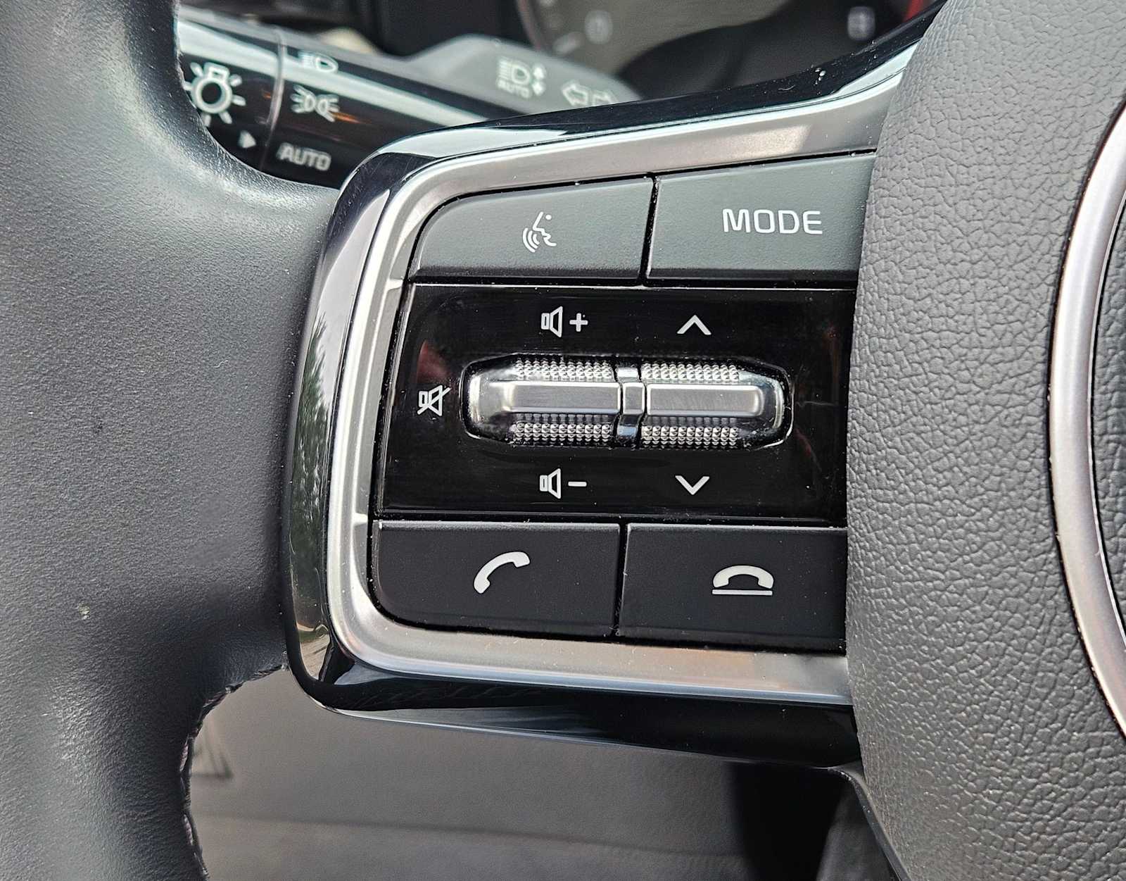 Thumbnail: 2023 Kia Sorento - 22