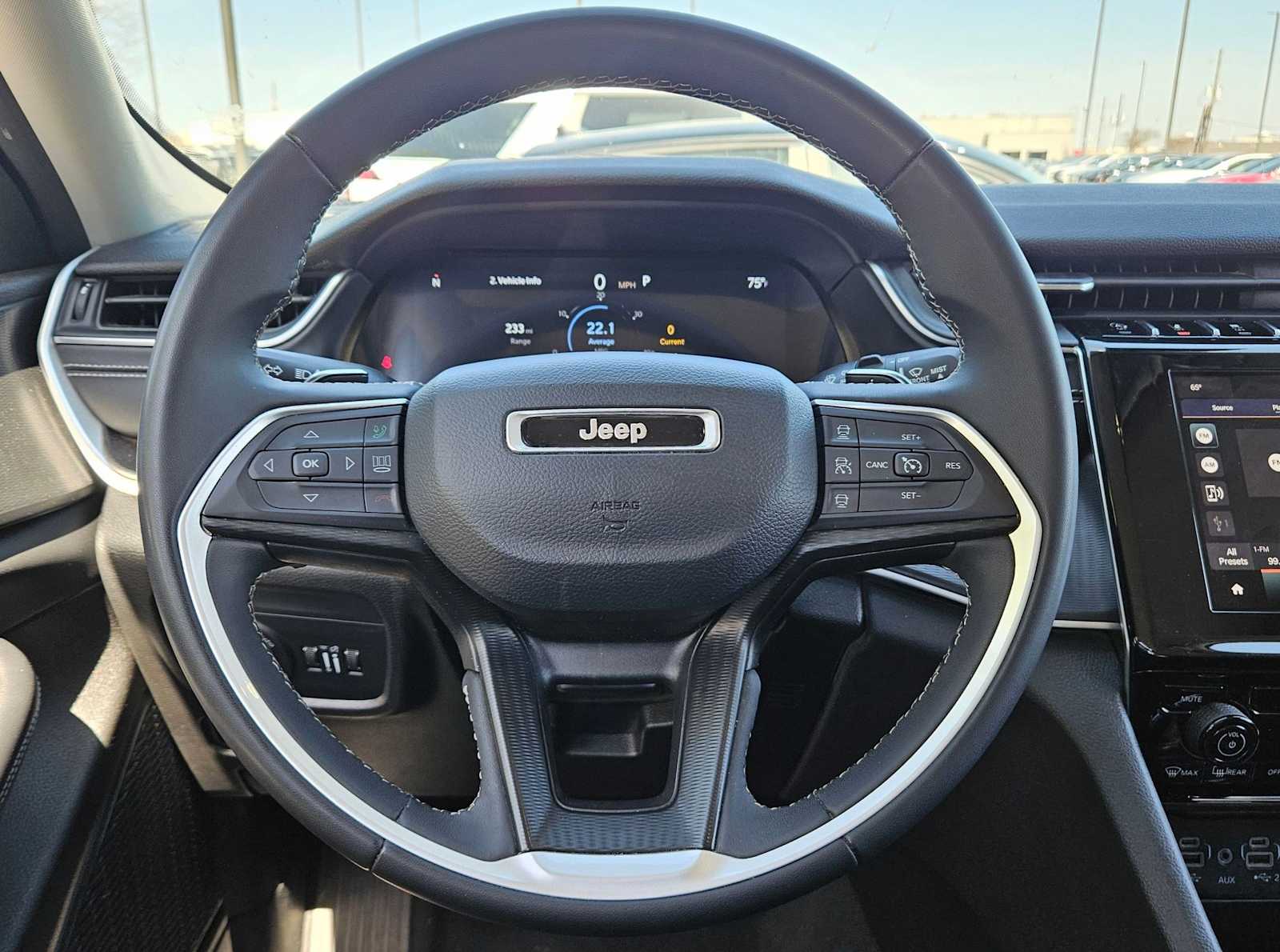 Thumbnail: 2023 Jeep Grand Cherokee L - 22