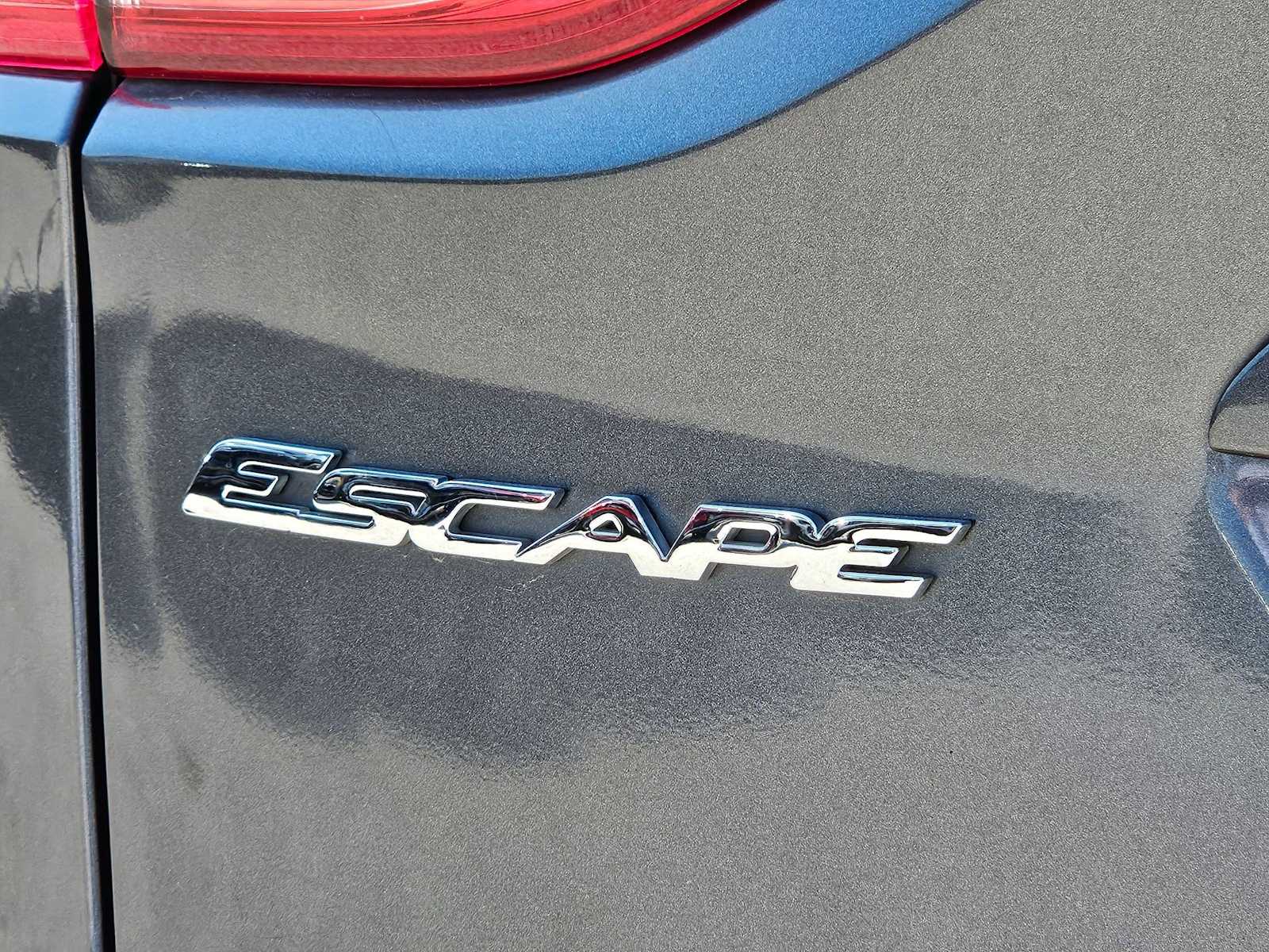 Thumbnail: 2015 Ford Escape - 11