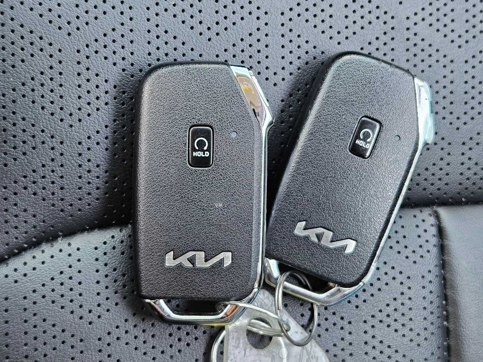 Thumbnail: 2023 Kia Sorento - 24