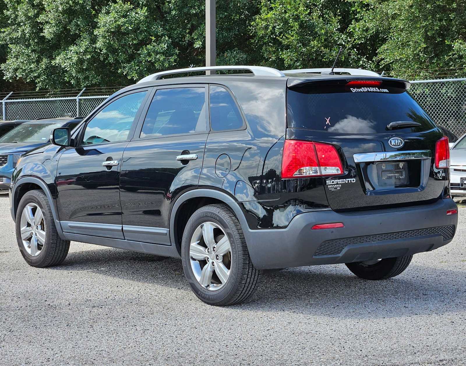 Thumbnail: 2012 Kia Sorento - 4