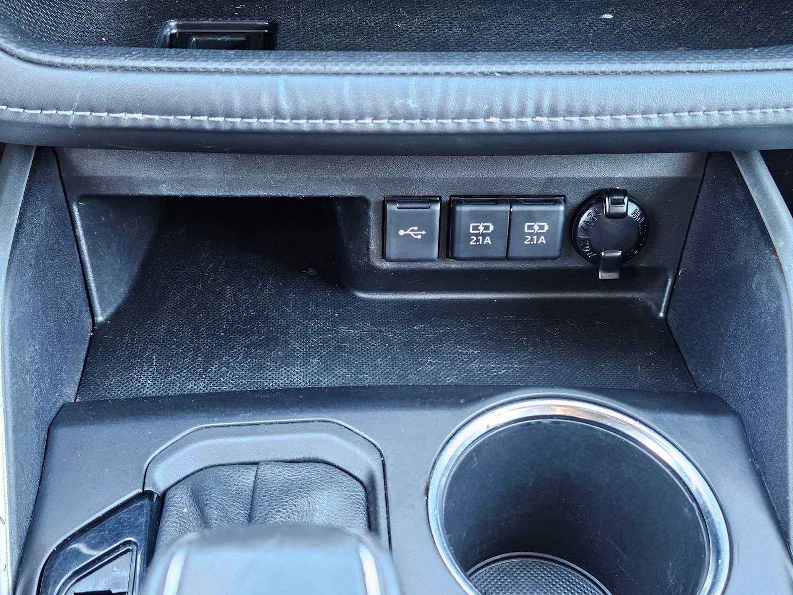 Thumbnail: 2021 Toyota Highlander - 33