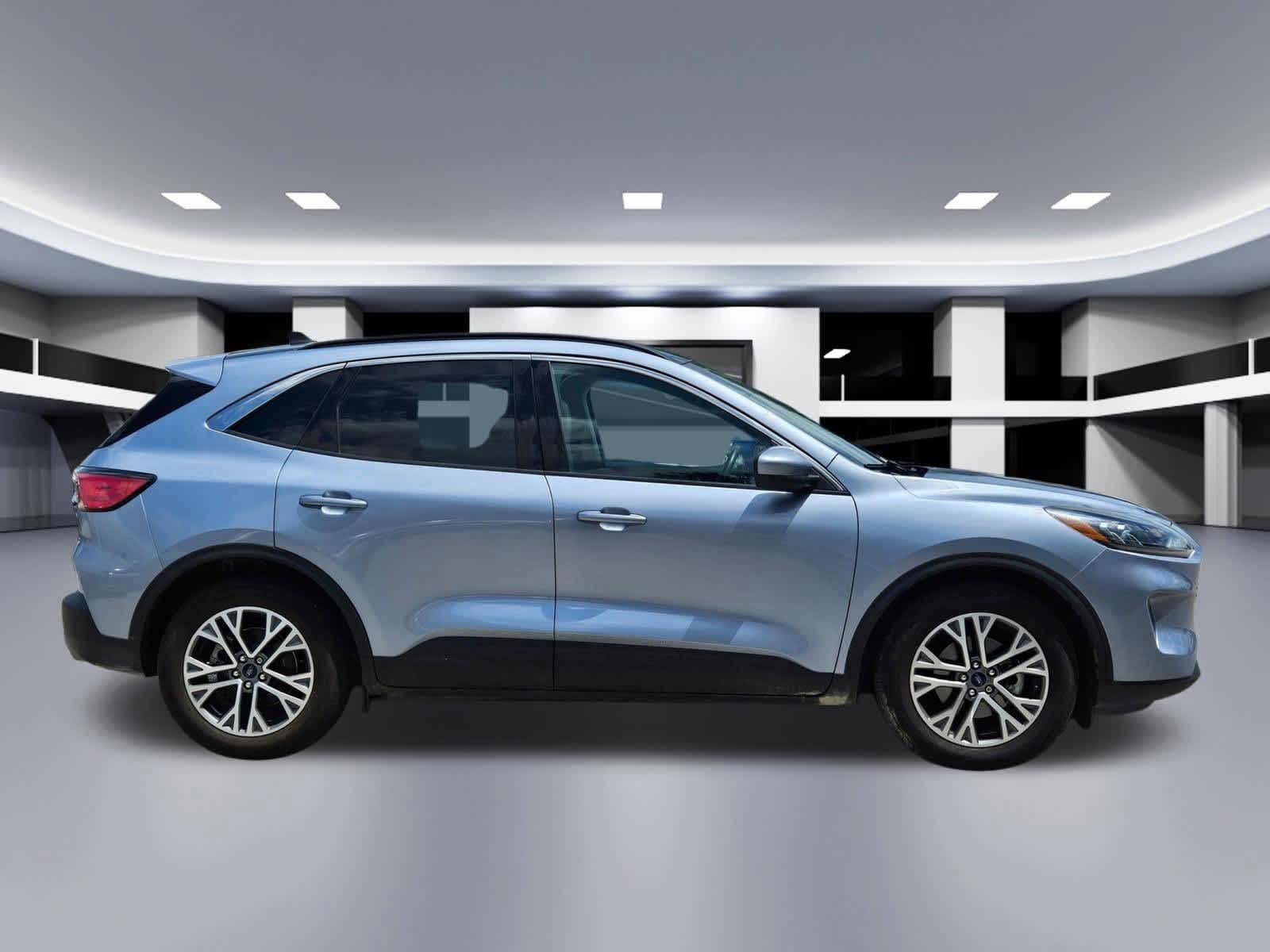 Thumbnail: 2022 Ford Escape - 6