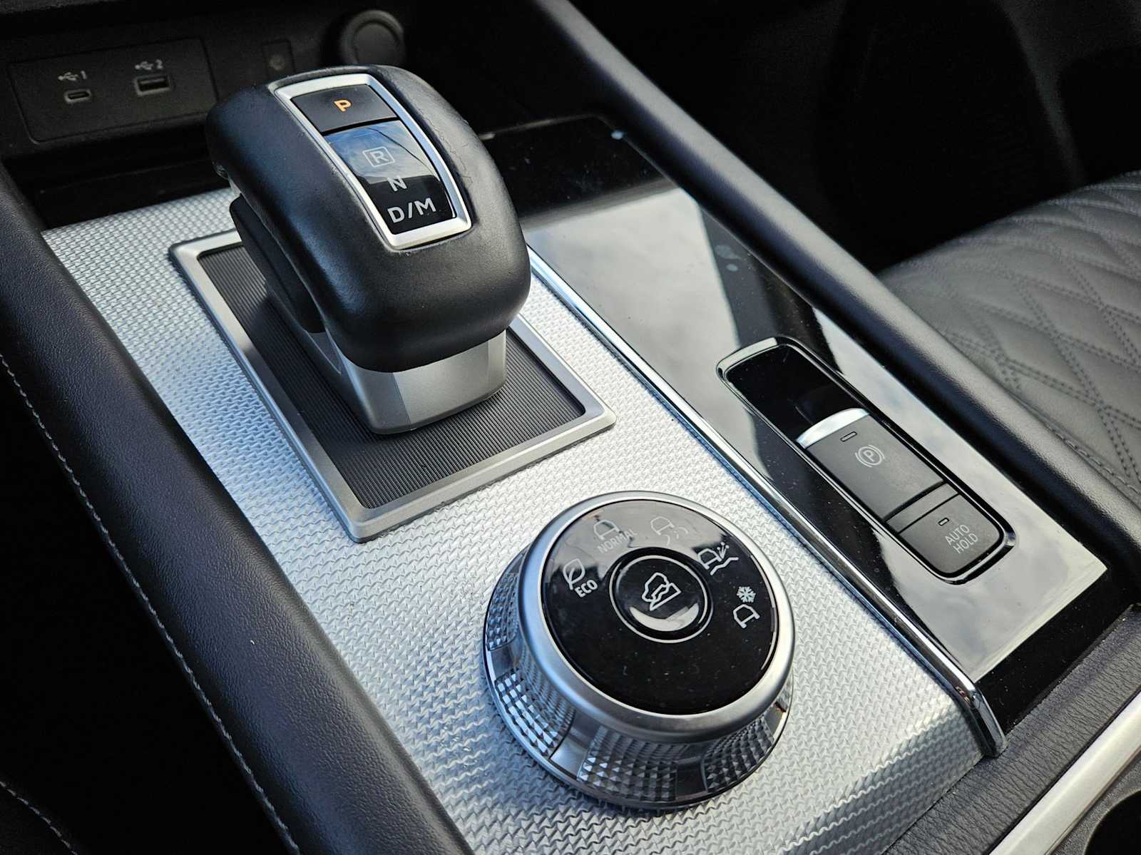 Thumbnail: 2022 Mitsubishi Outlander - 34