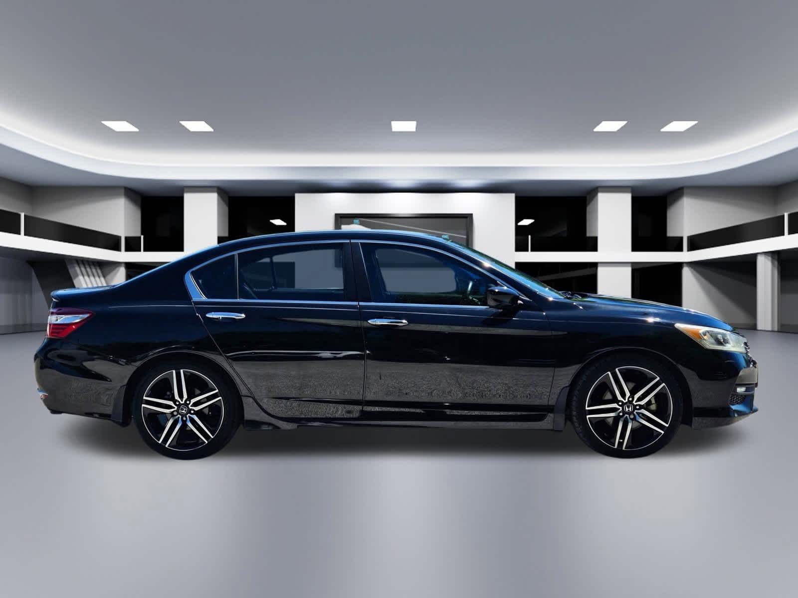 Thumbnail: 2017 Honda Accord - 7