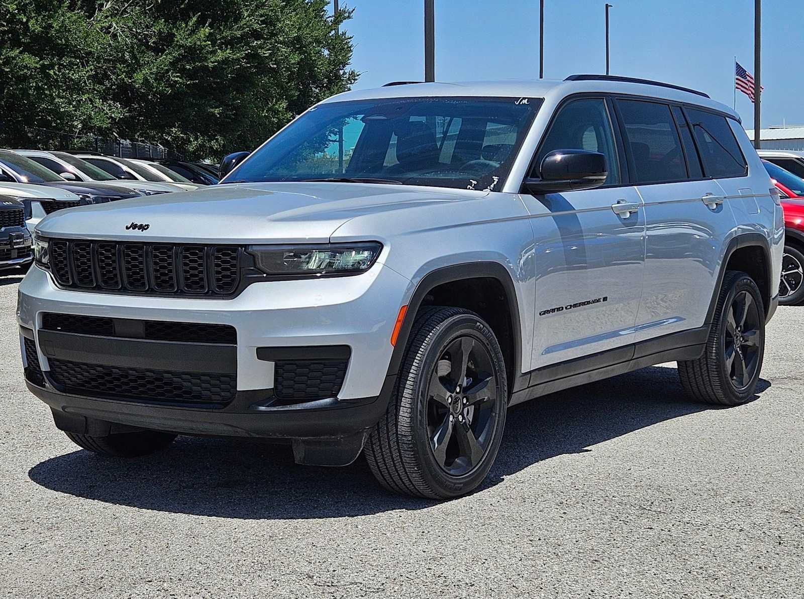 Thumbnail: 2025 Jeep Grand Cherokee L - 9